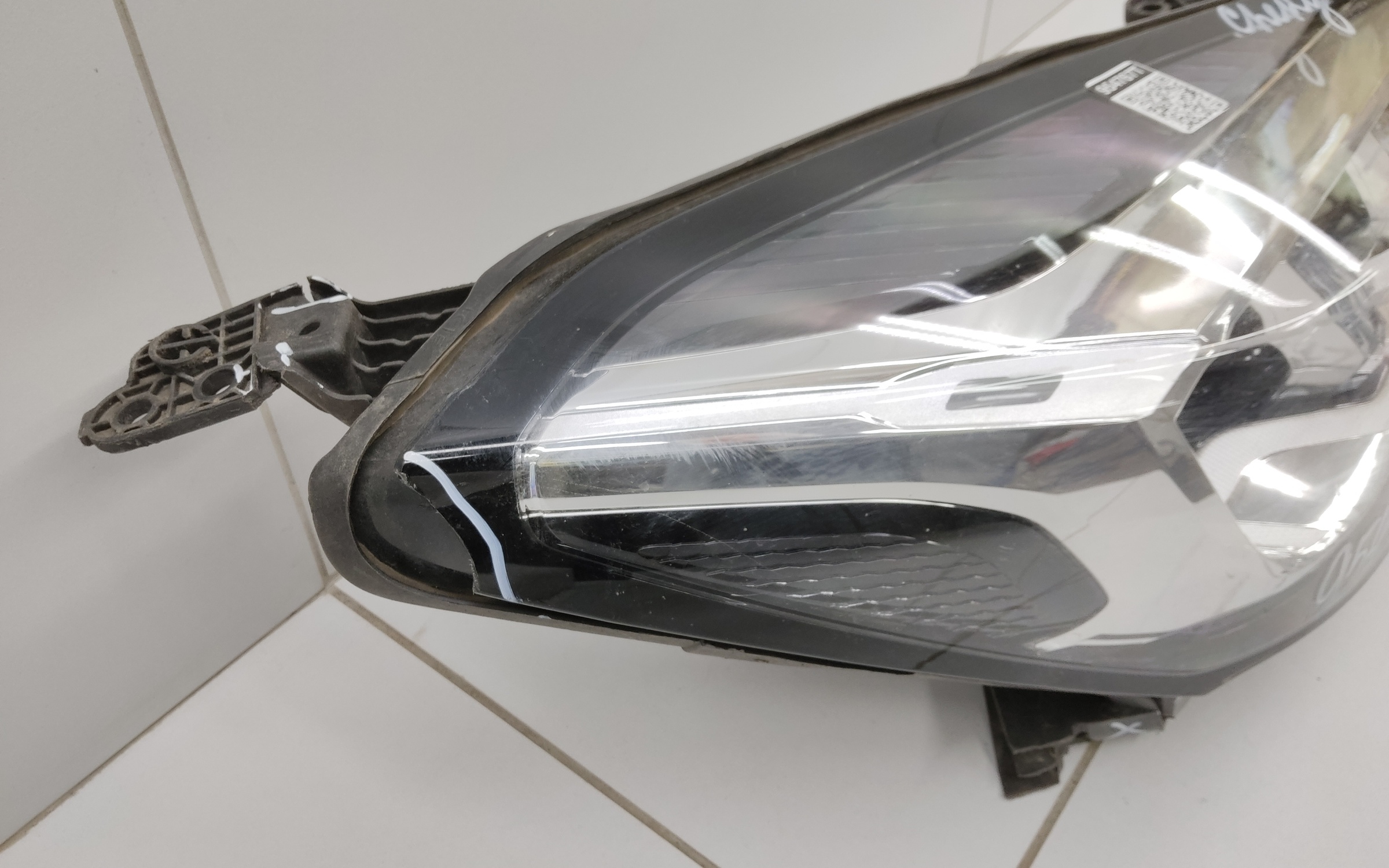 Фара передняя правая Chery Tiggo 7 Pro LED