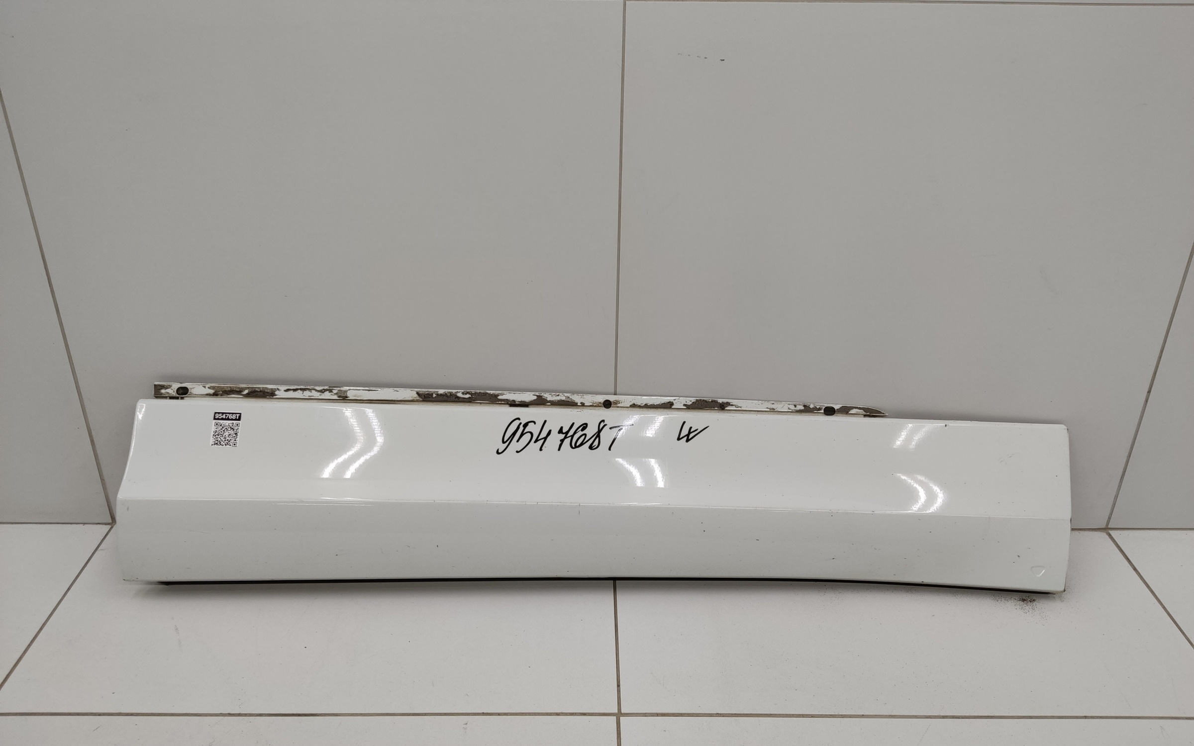 Накладка двери передней правой Volkswagen Tiguan 2