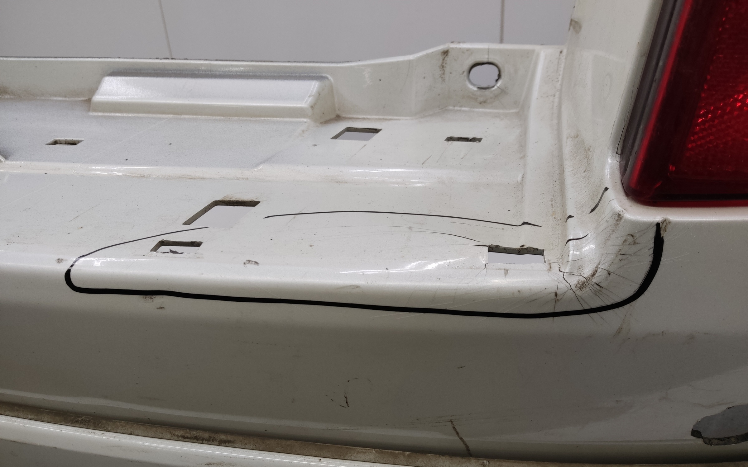 Бампер задний Toyota Land Cruiser 200 Restail 2