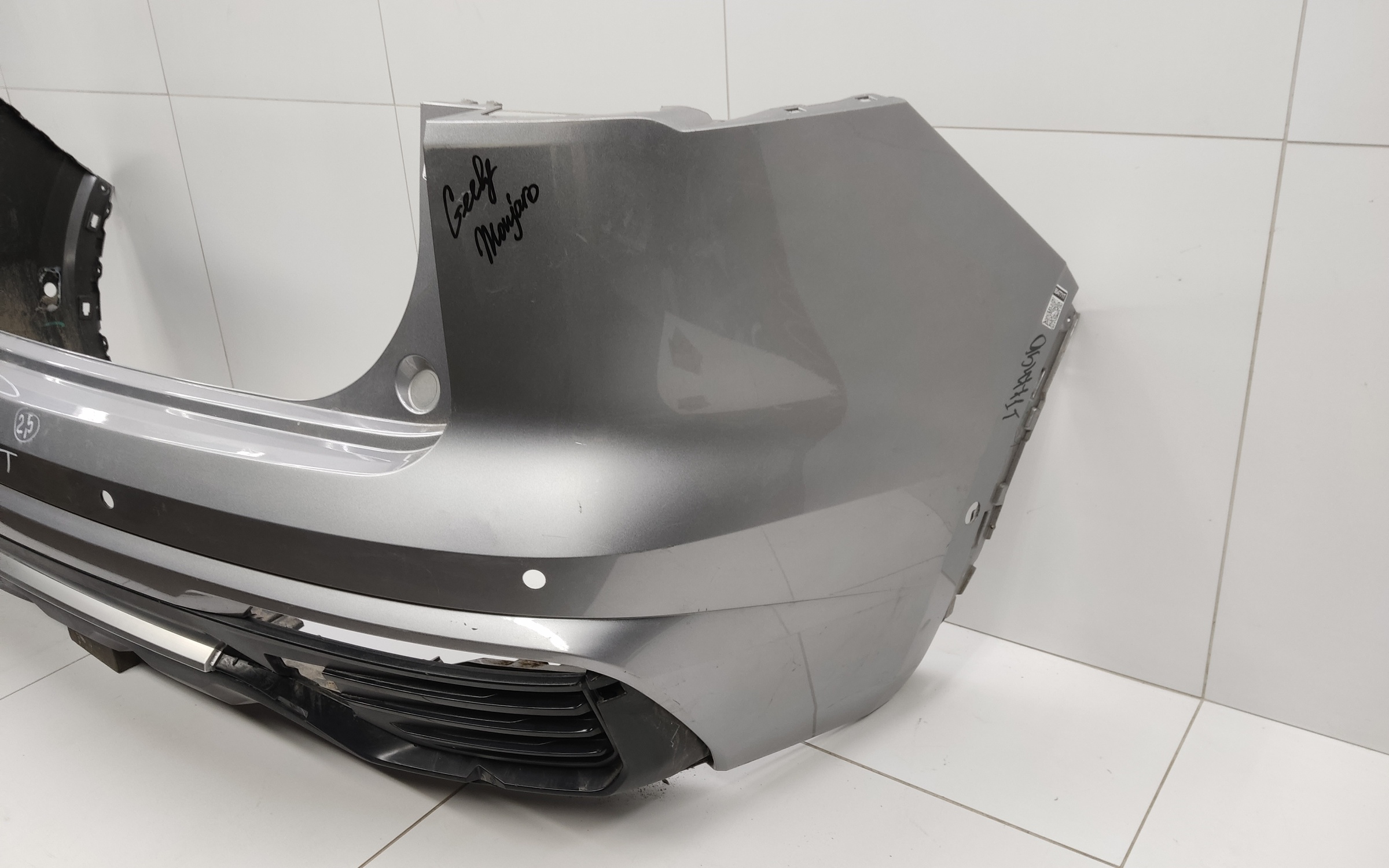 Бампер задний Geely Monjaro