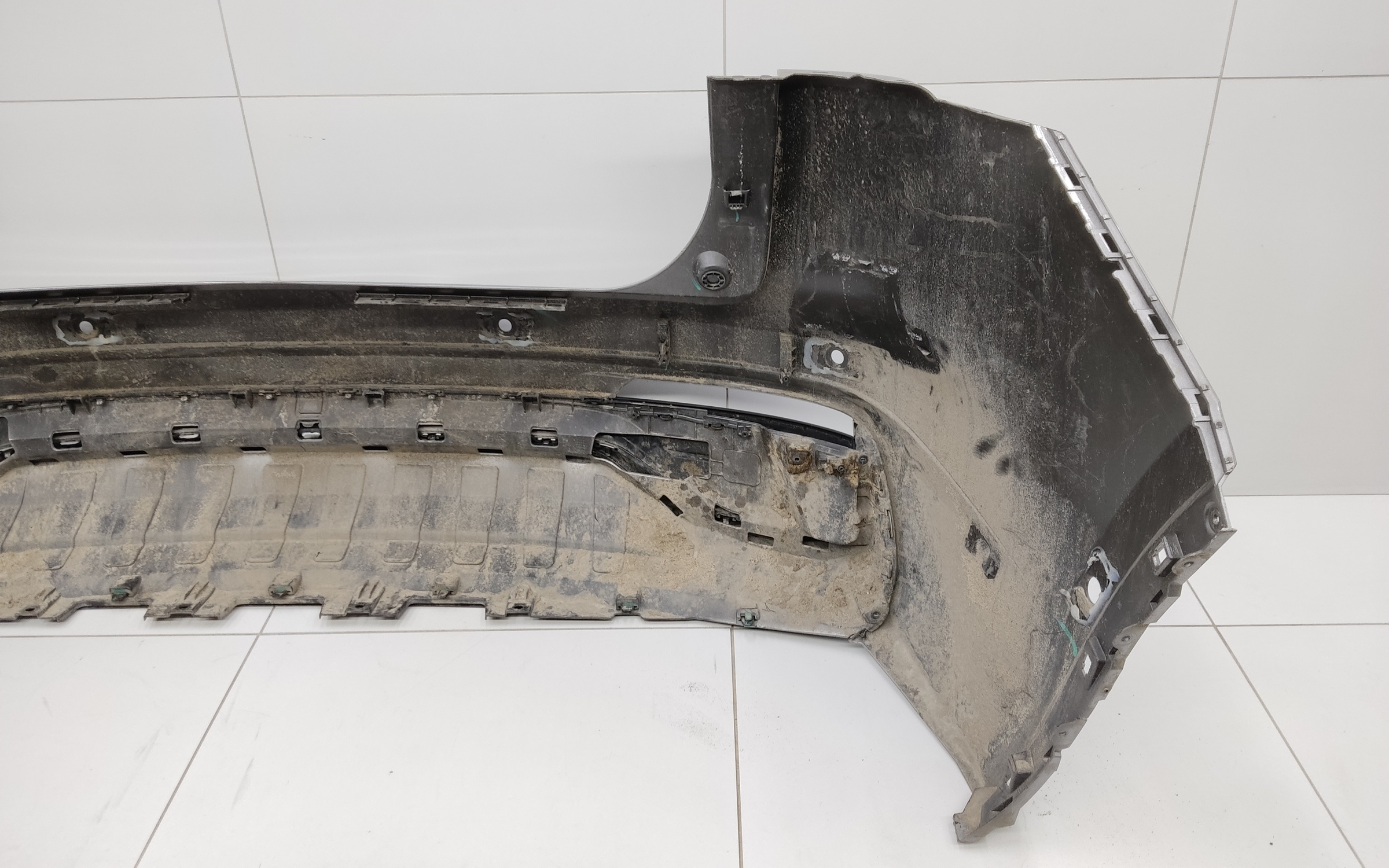 Бампер задний Geely Monjaro