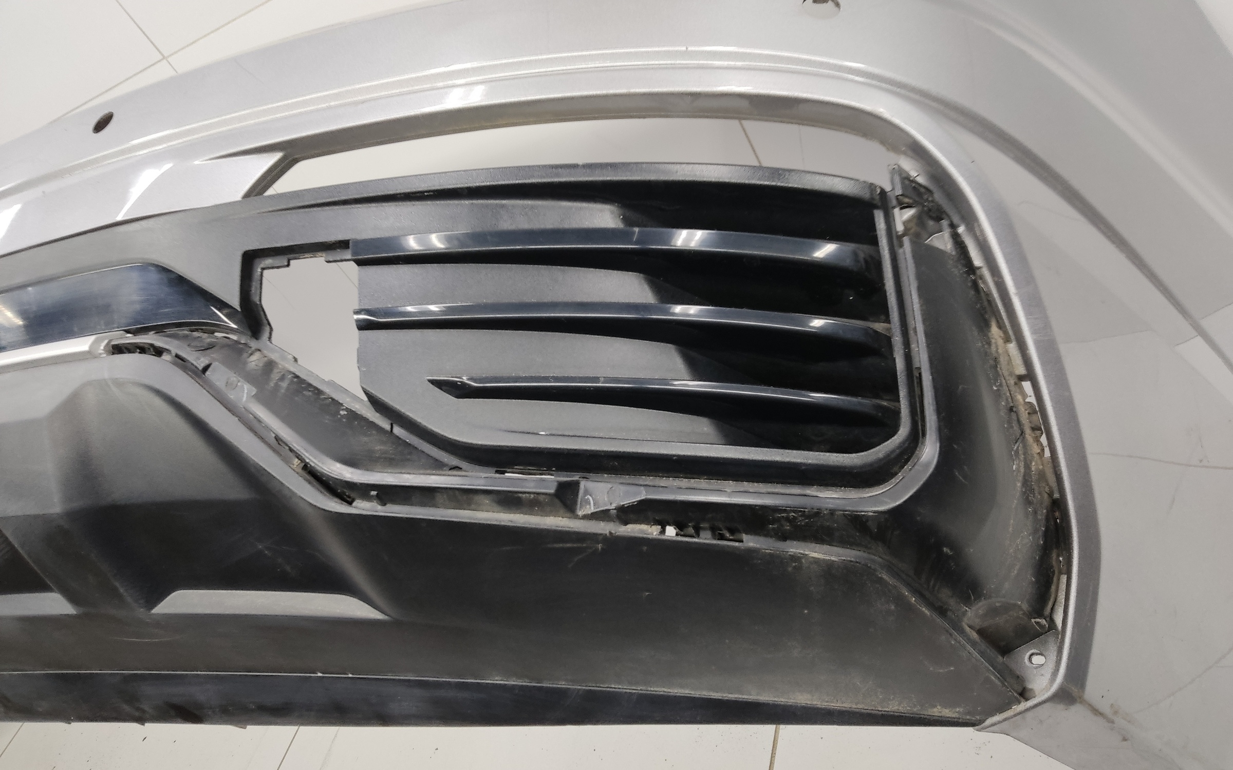 Бампер задний Geely Monjaro