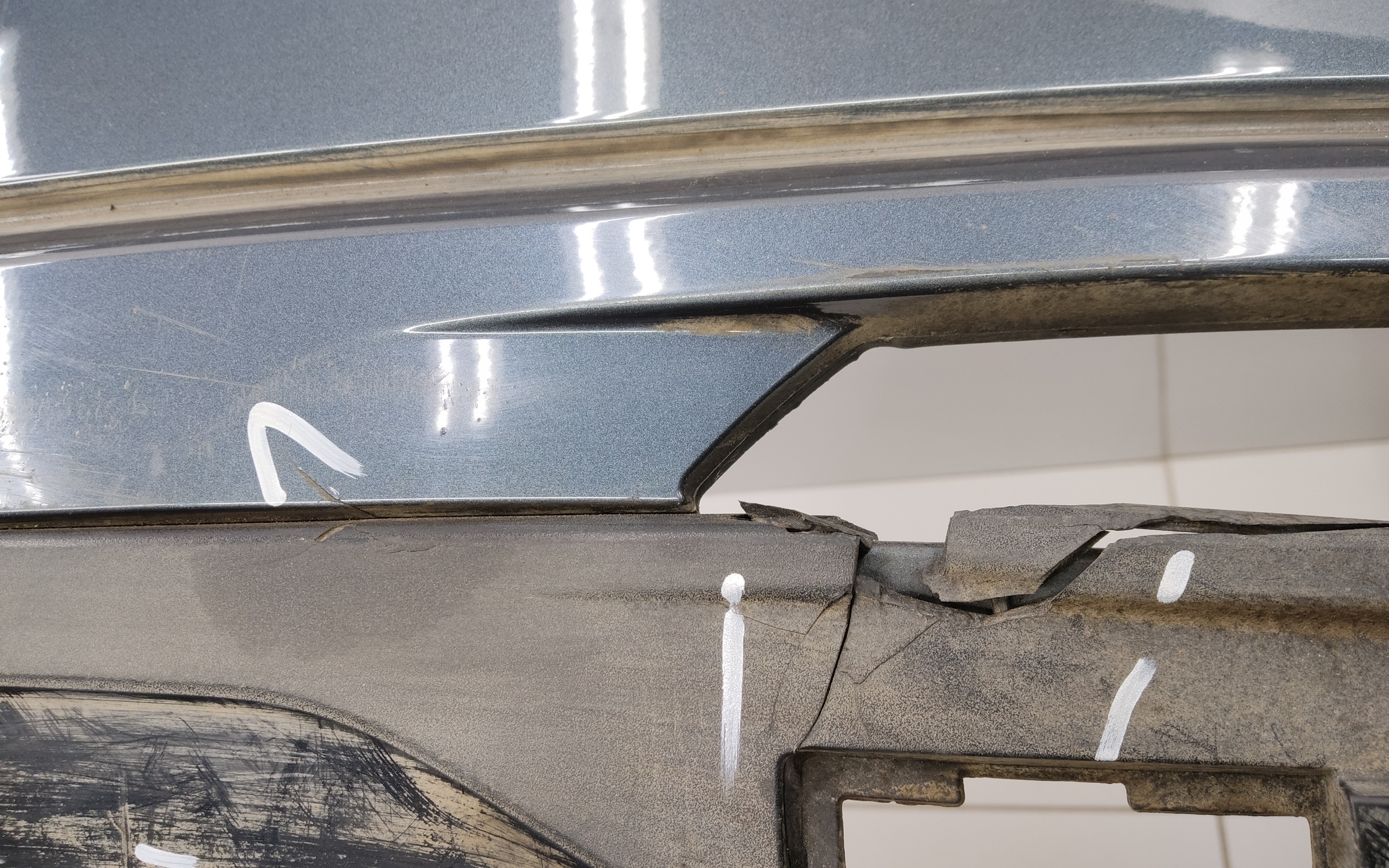 Бампер задний Geely Monjaro