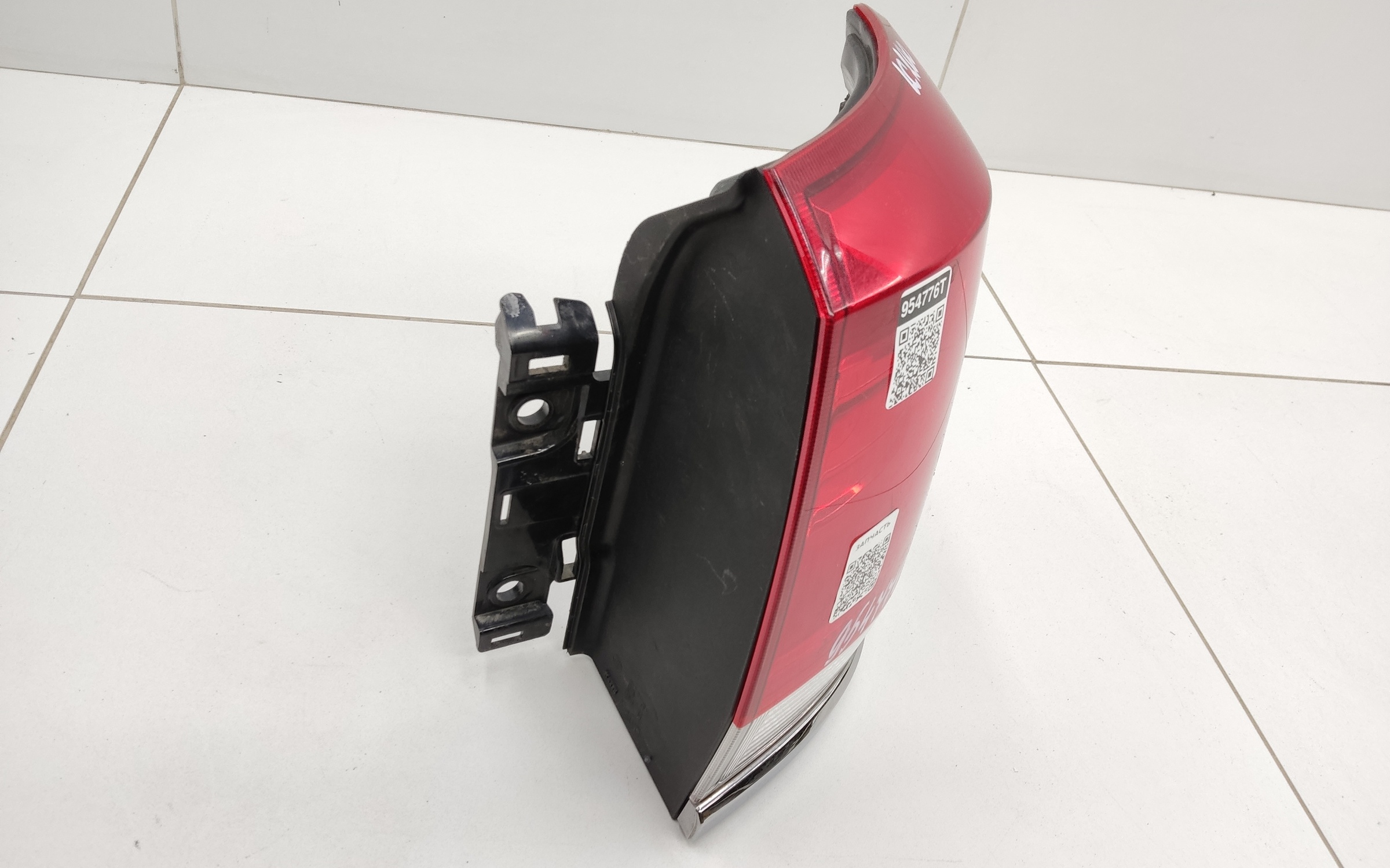 Фонарь задний правый наружный Toyota Land Cruiser 200 Restail 2 LED