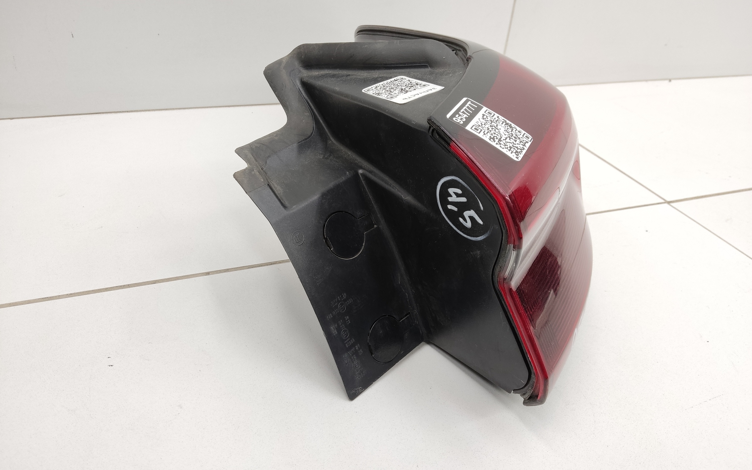 Фонарь задний правый наружный Chery Tiggo 8