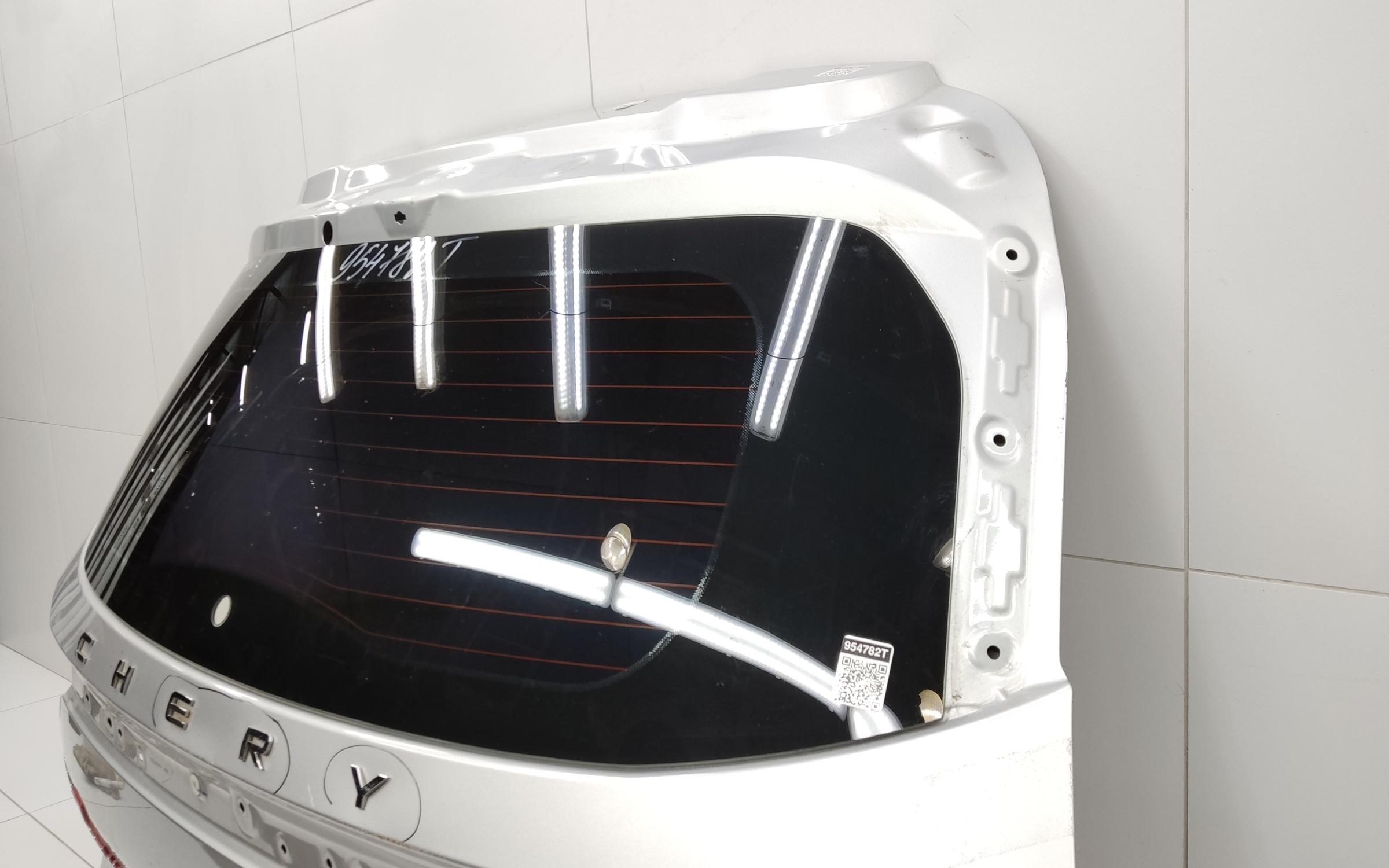 Стекло крышки багажника Chery Tiggo 7 Pro