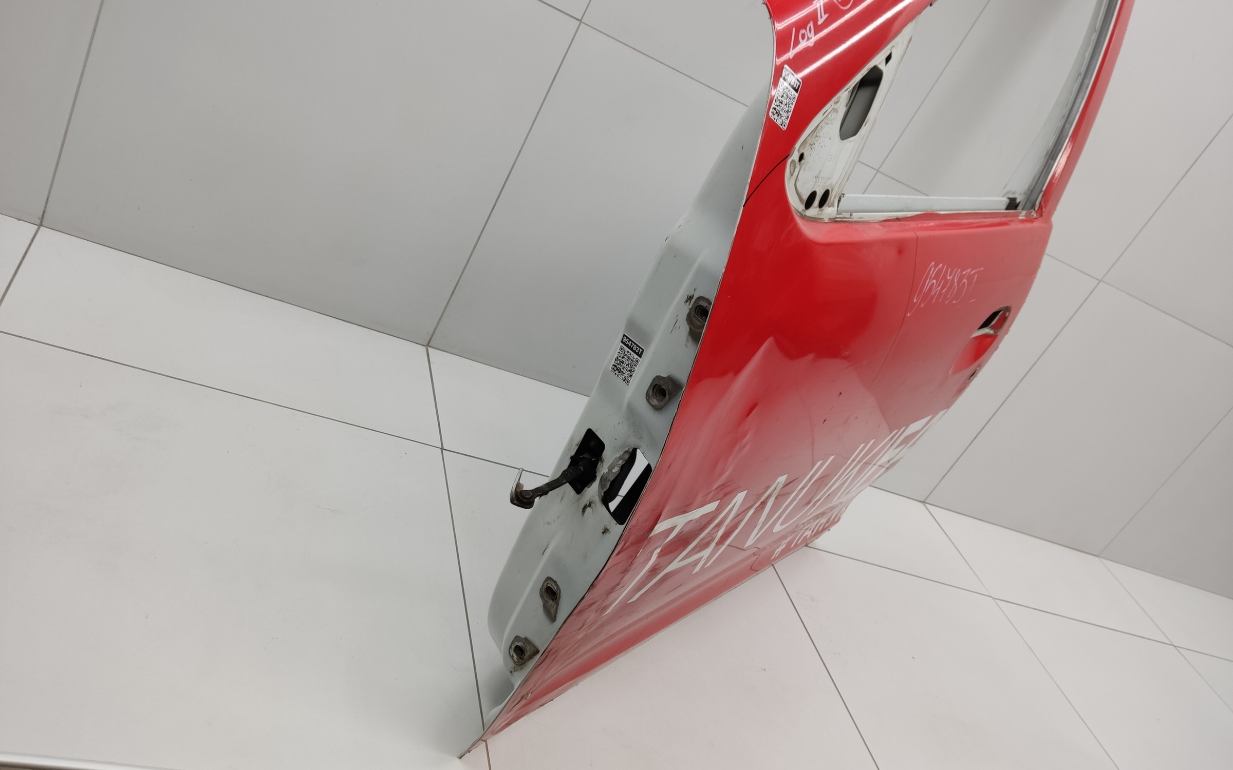 Дверь передняя левая Renault Logan 2 / Sandero 2 Stepway