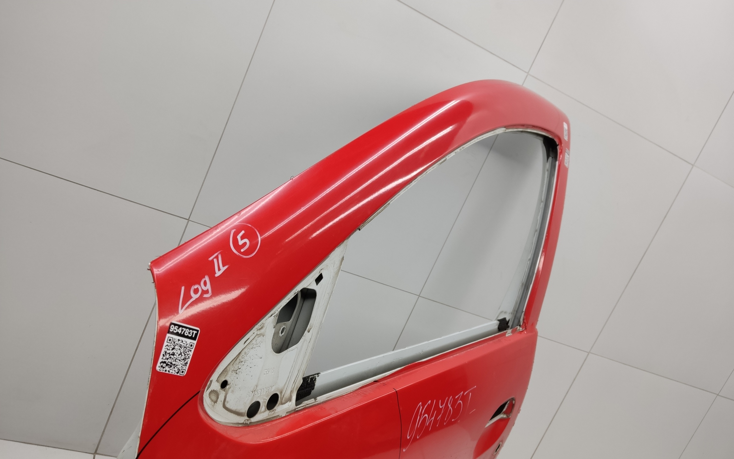 Дверь передняя левая Renault Logan 2 / Sandero 2 Stepway