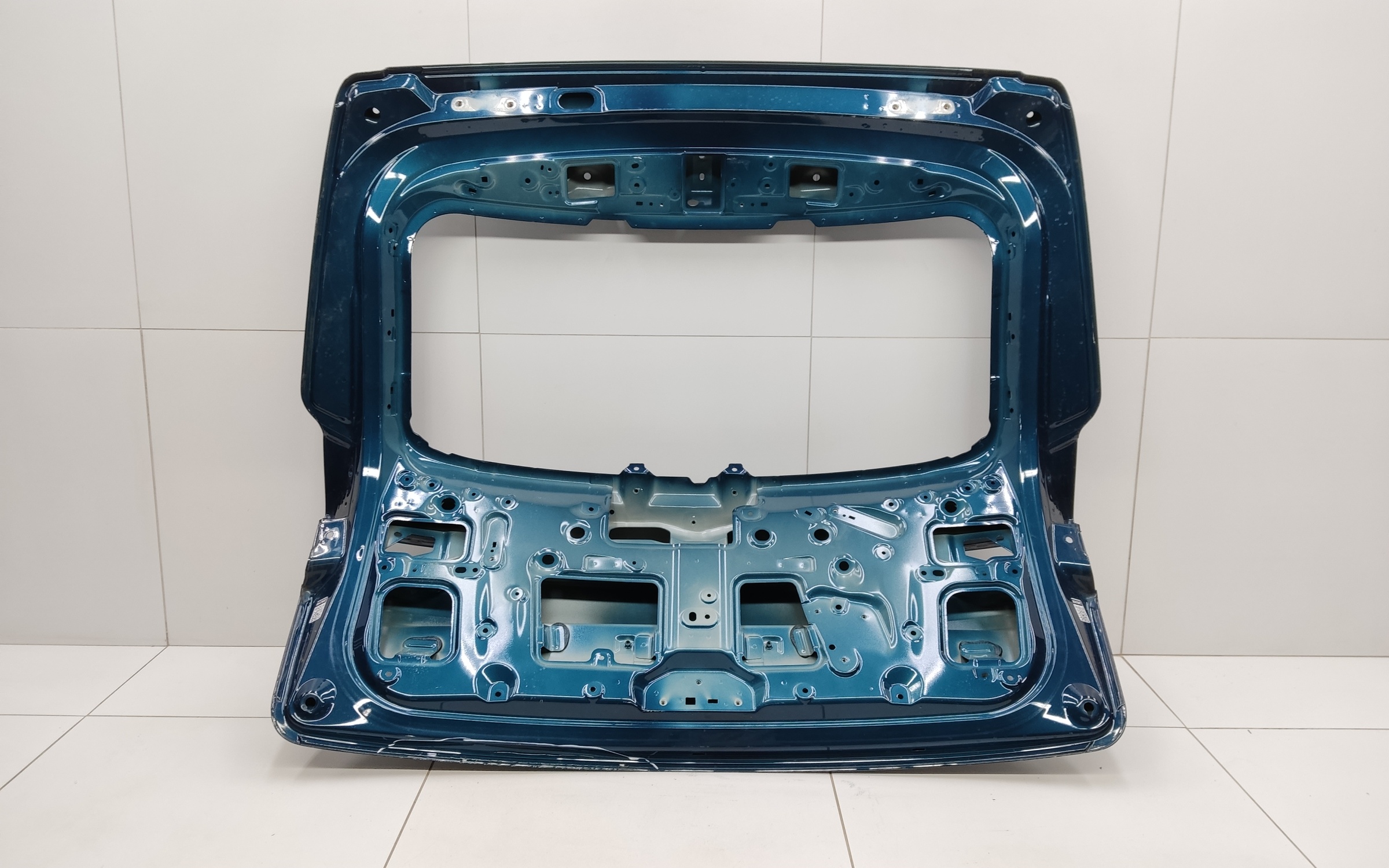 Крышка багажника Geely Monjaro