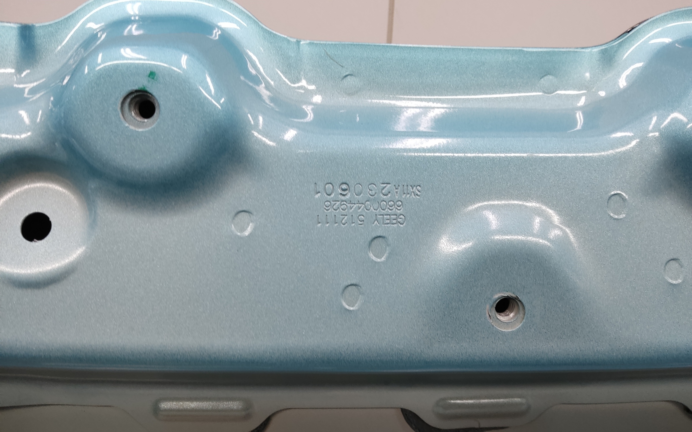 Крышка багажника Geely Coolray