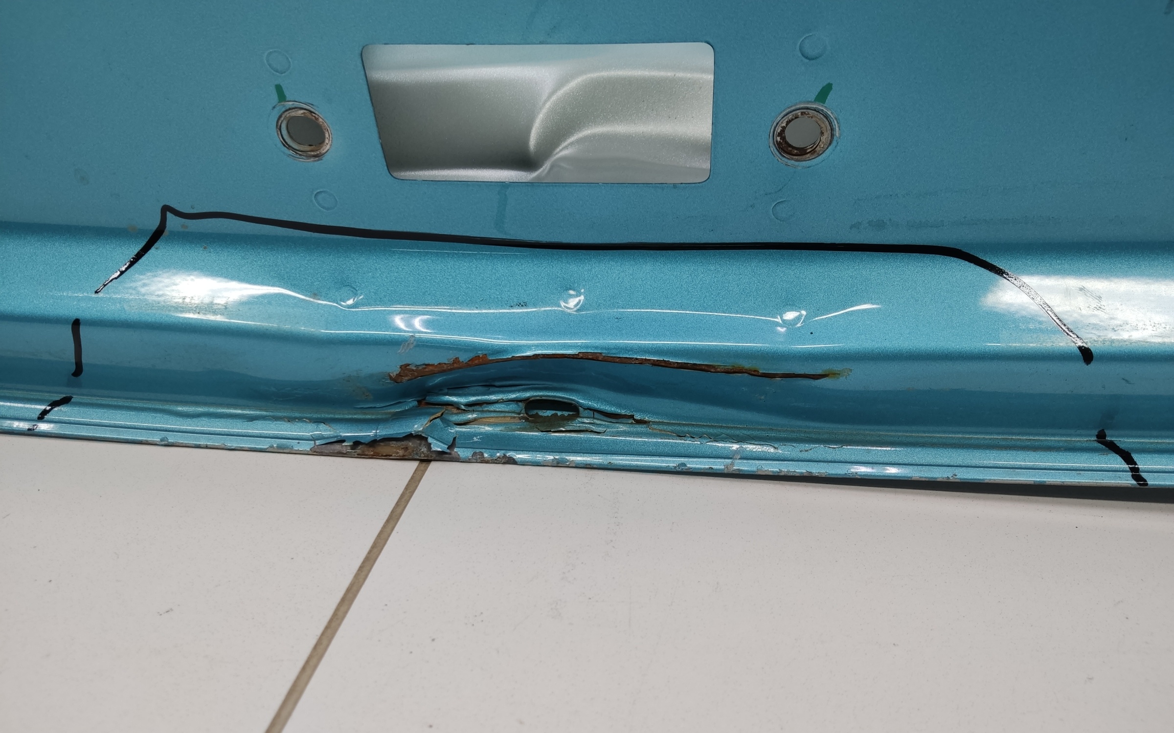 Крышка багажника Geely Coolray