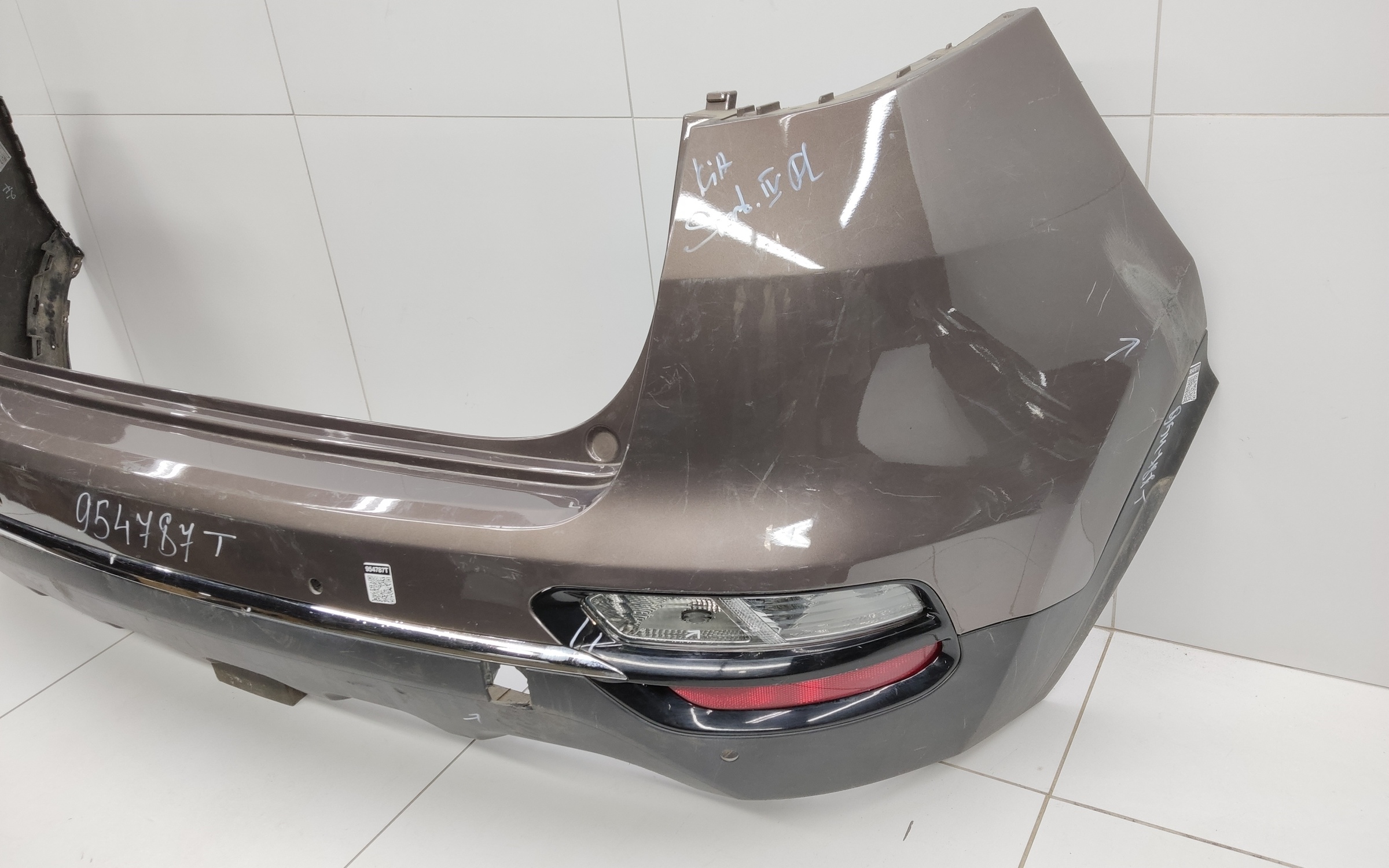 Бампер задний Kia Sportage 4 Restail