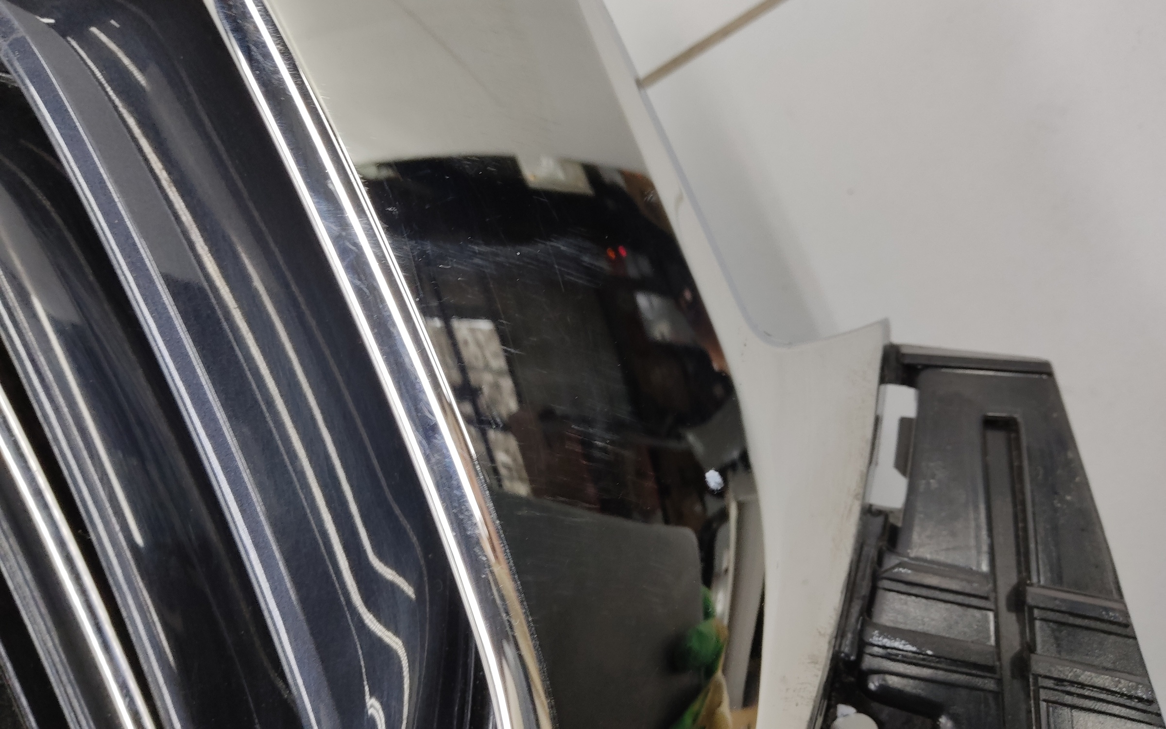 Решетка радиатора Geely Monjaro