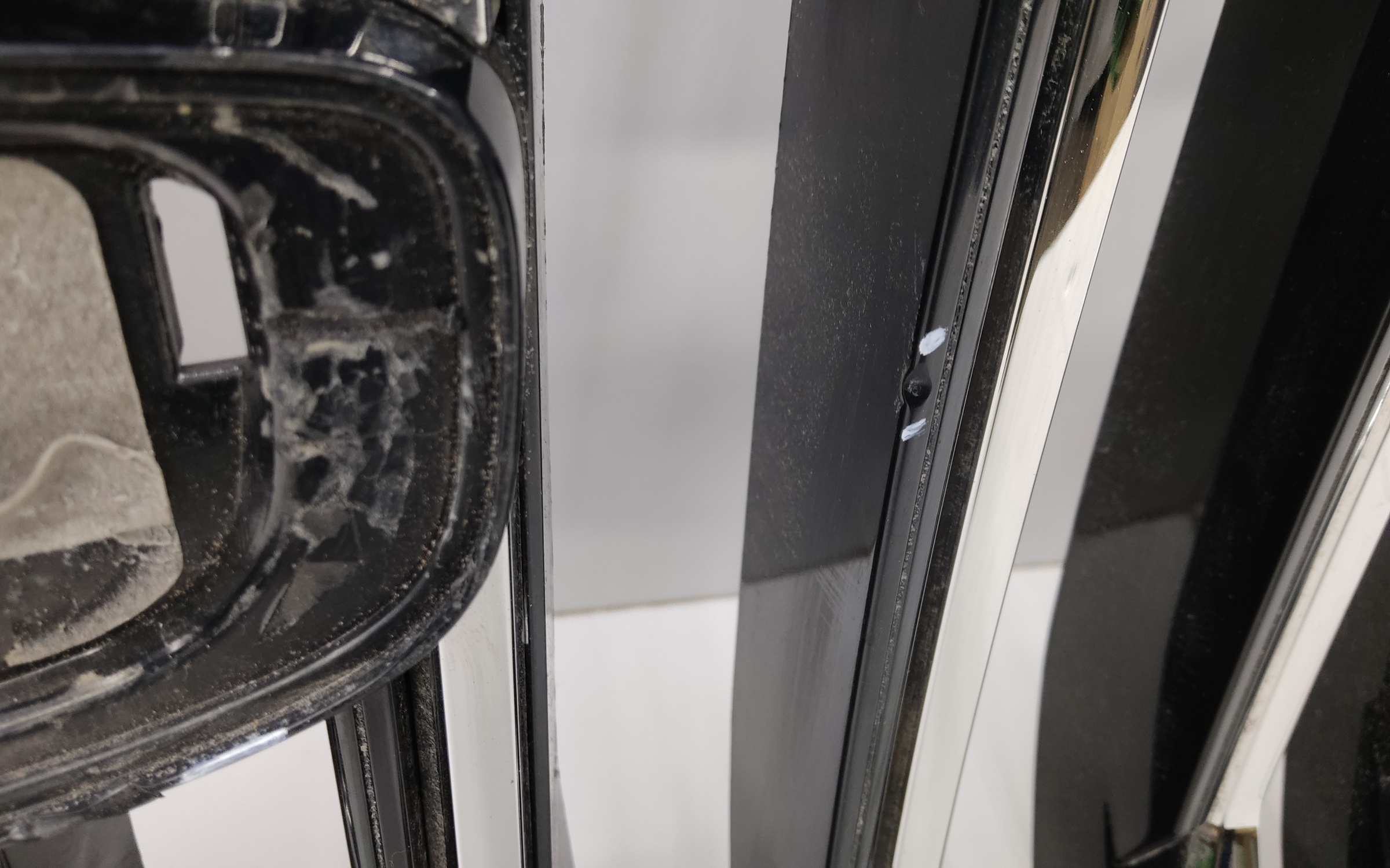 Решетка радиатора Geely Monjaro