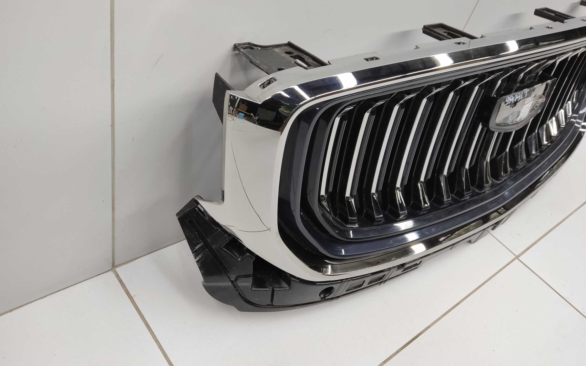 Решетка радиатора Geely Monjaro