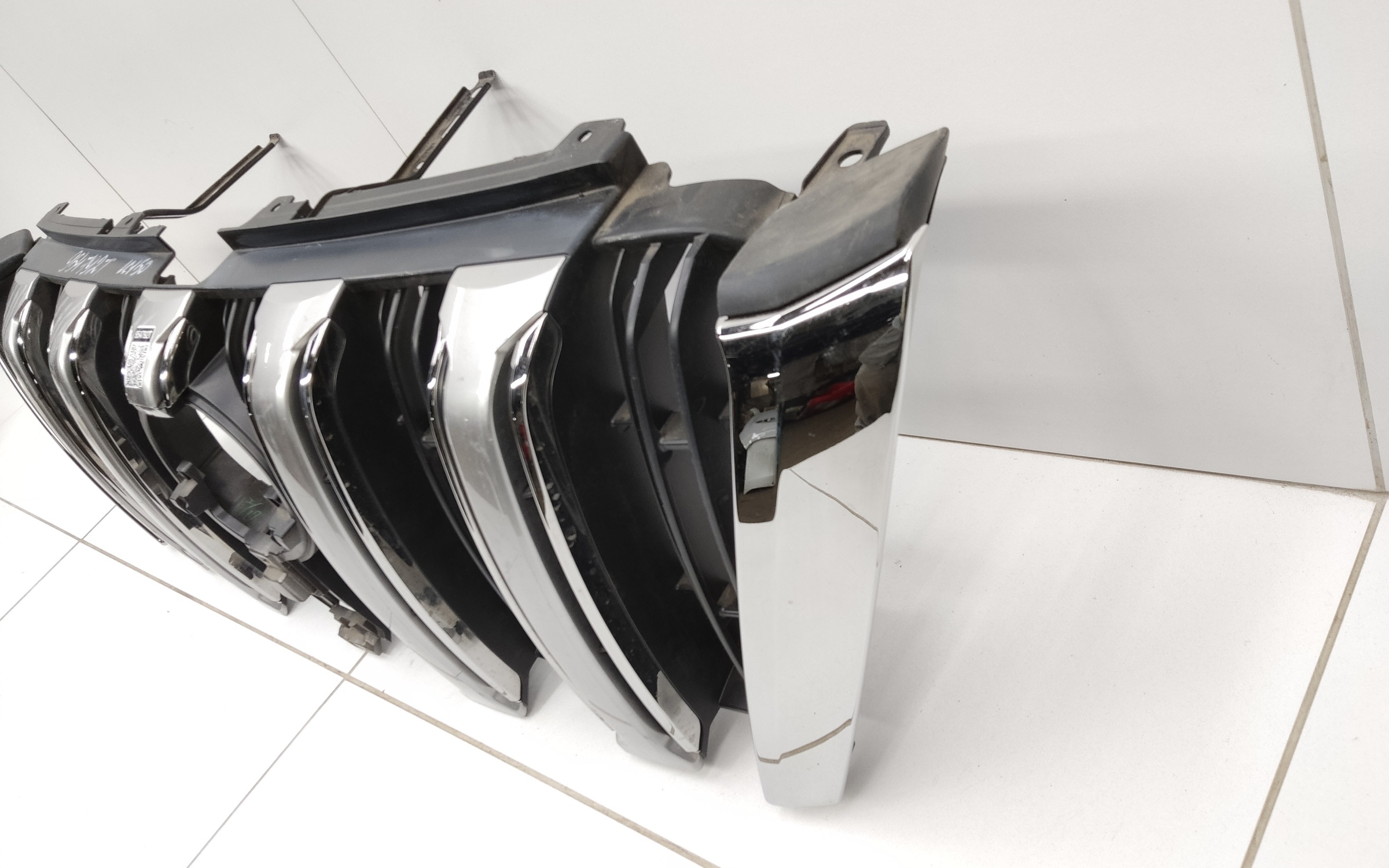 Решетка радиатора Toyota Land Cruiser Prado 150 Restail 1