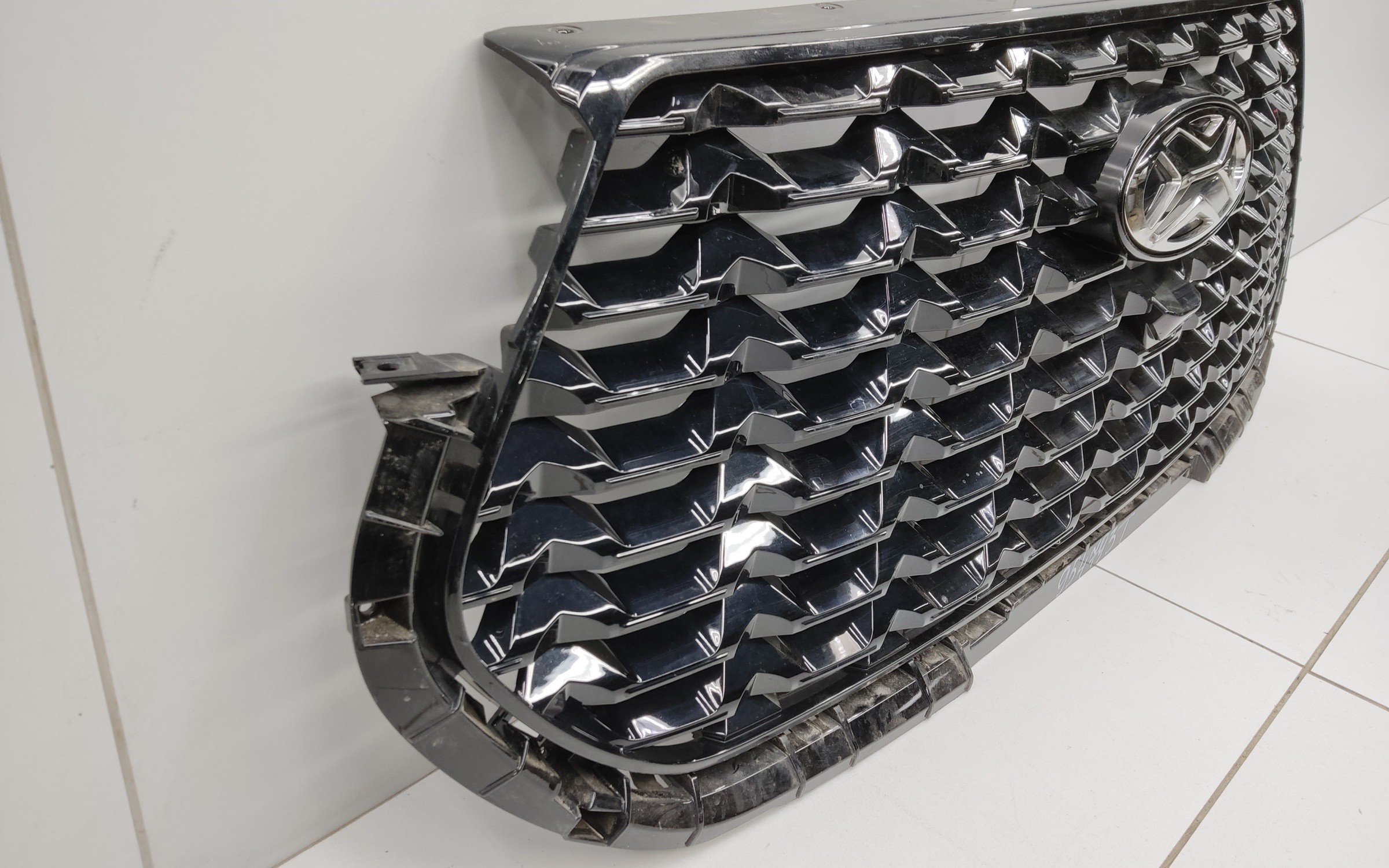 Решетка радиатора не под камеру Xcite X-Cross 7