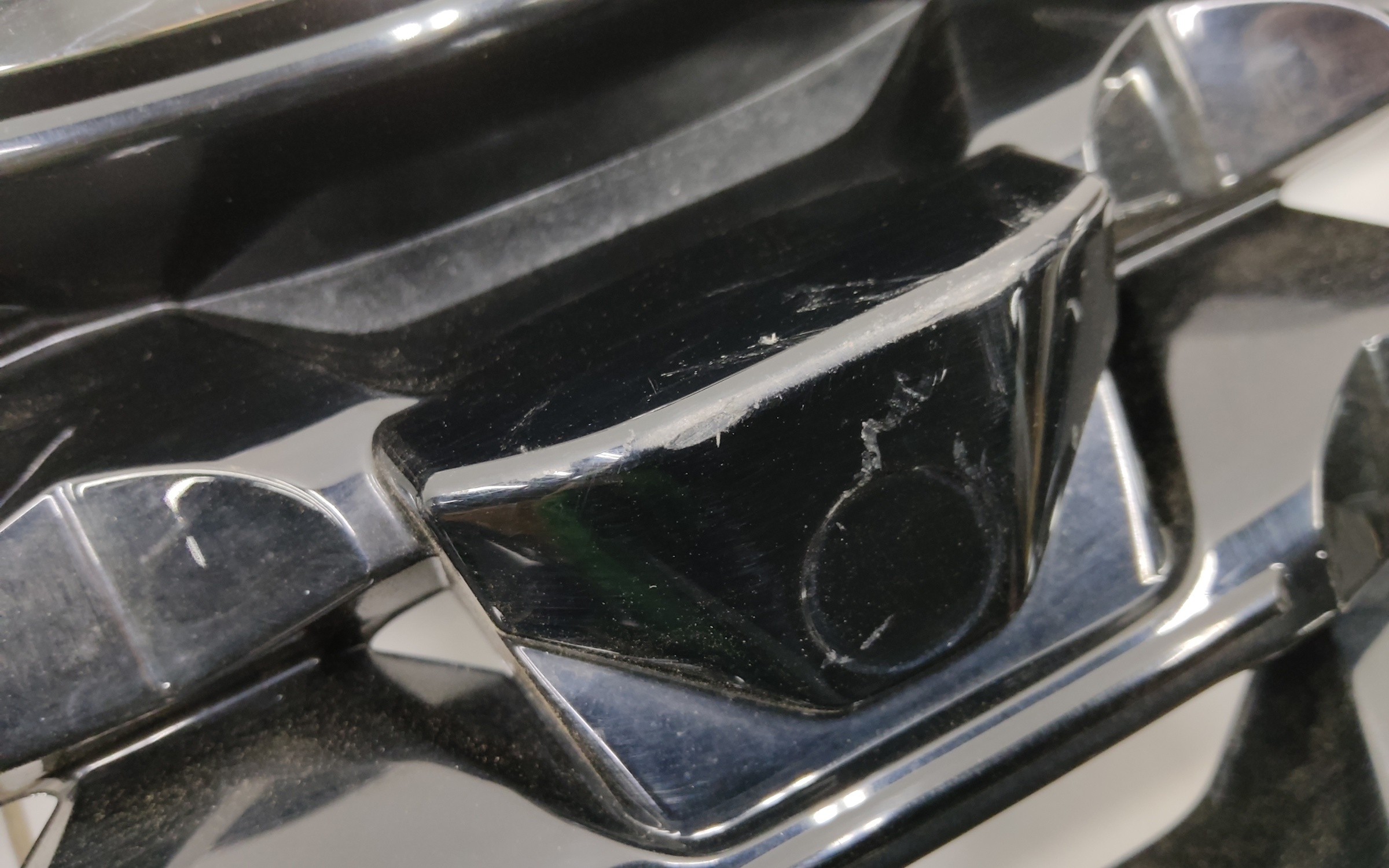 Решетка радиатора не под камеру Xcite X-Cross 7