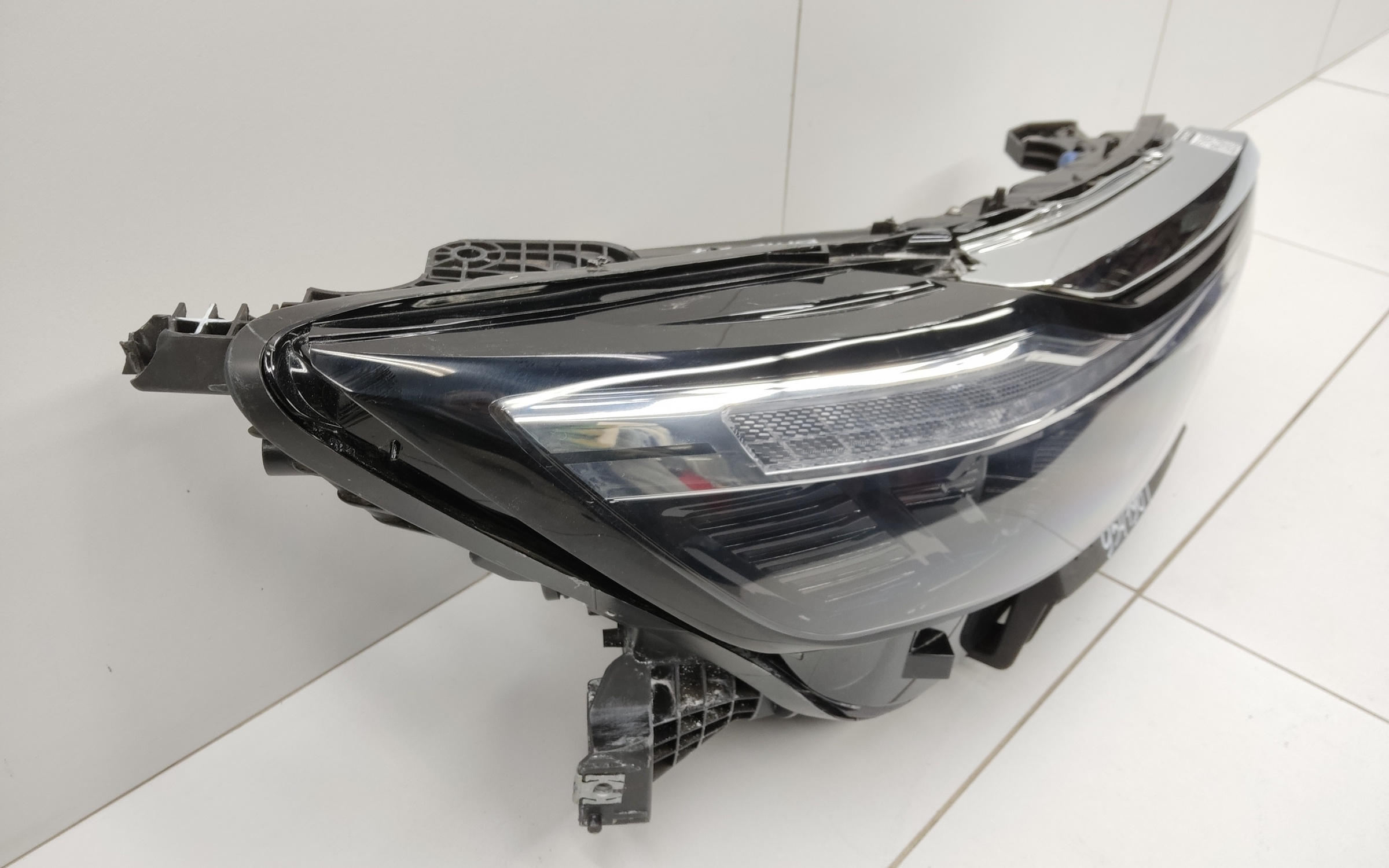 Фара передняя правая Baic X7 LED