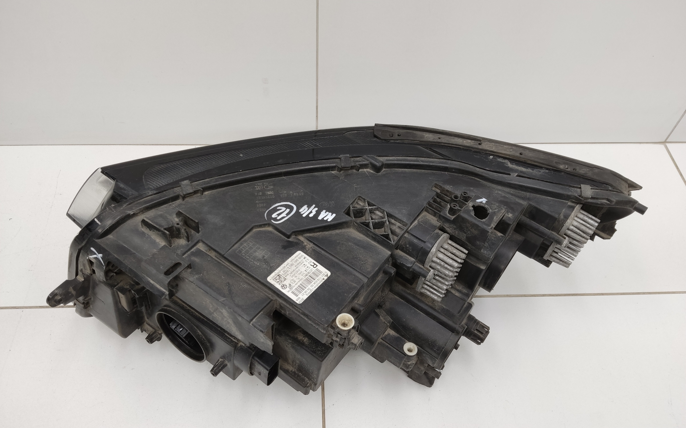 Фара передняя правая Volkswagen Tiguan 2 Restail LED