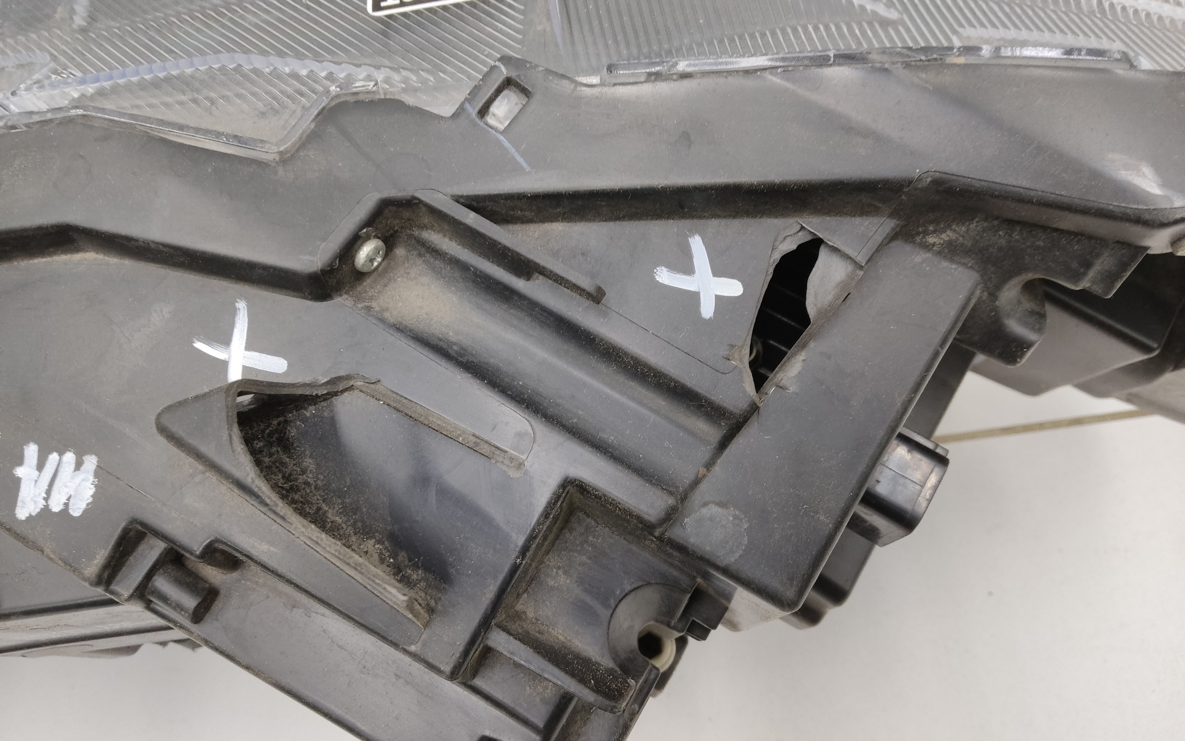 Фара передняя правая Haval F7 LED