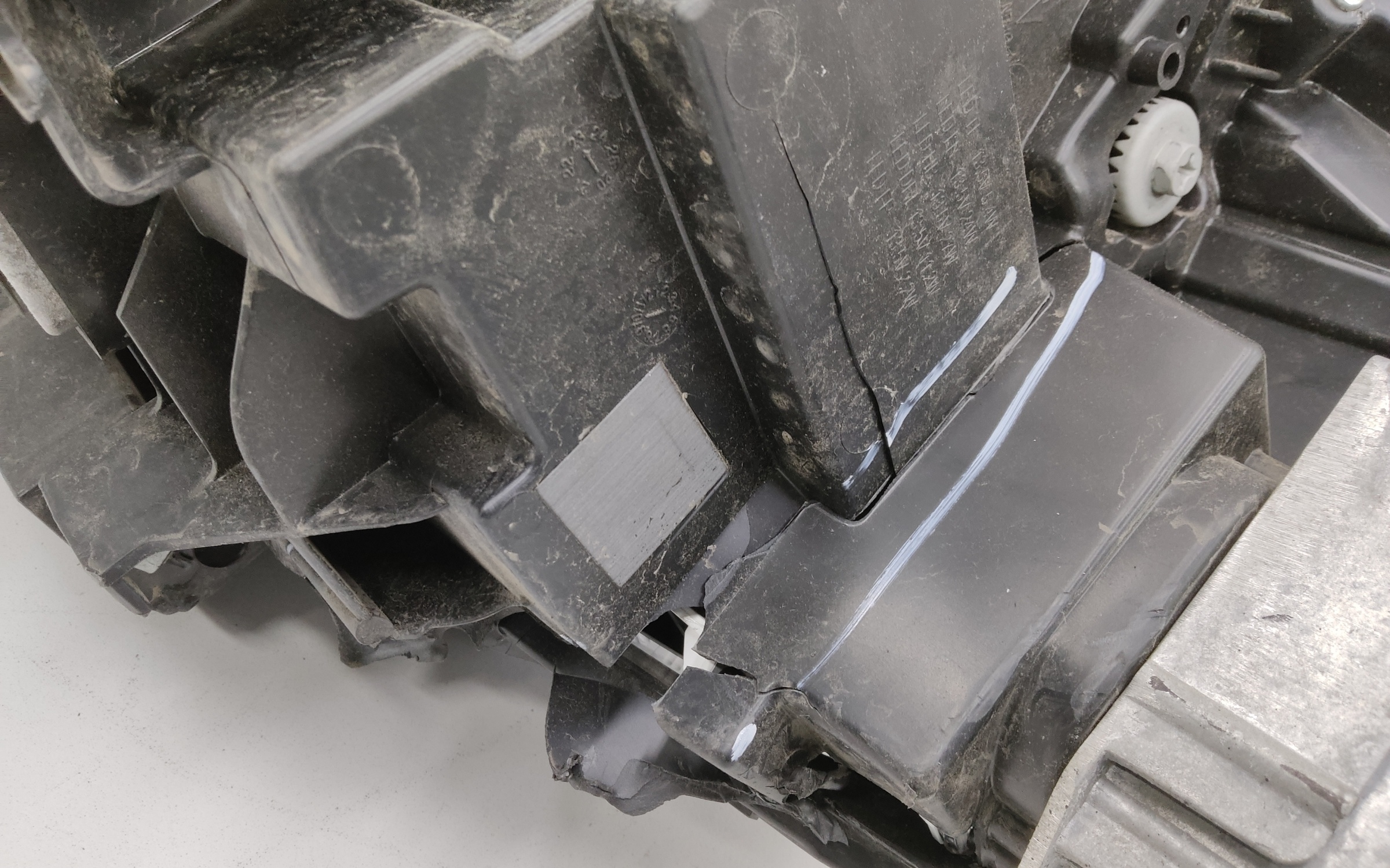 Фара передняя правая Haval F7 LED