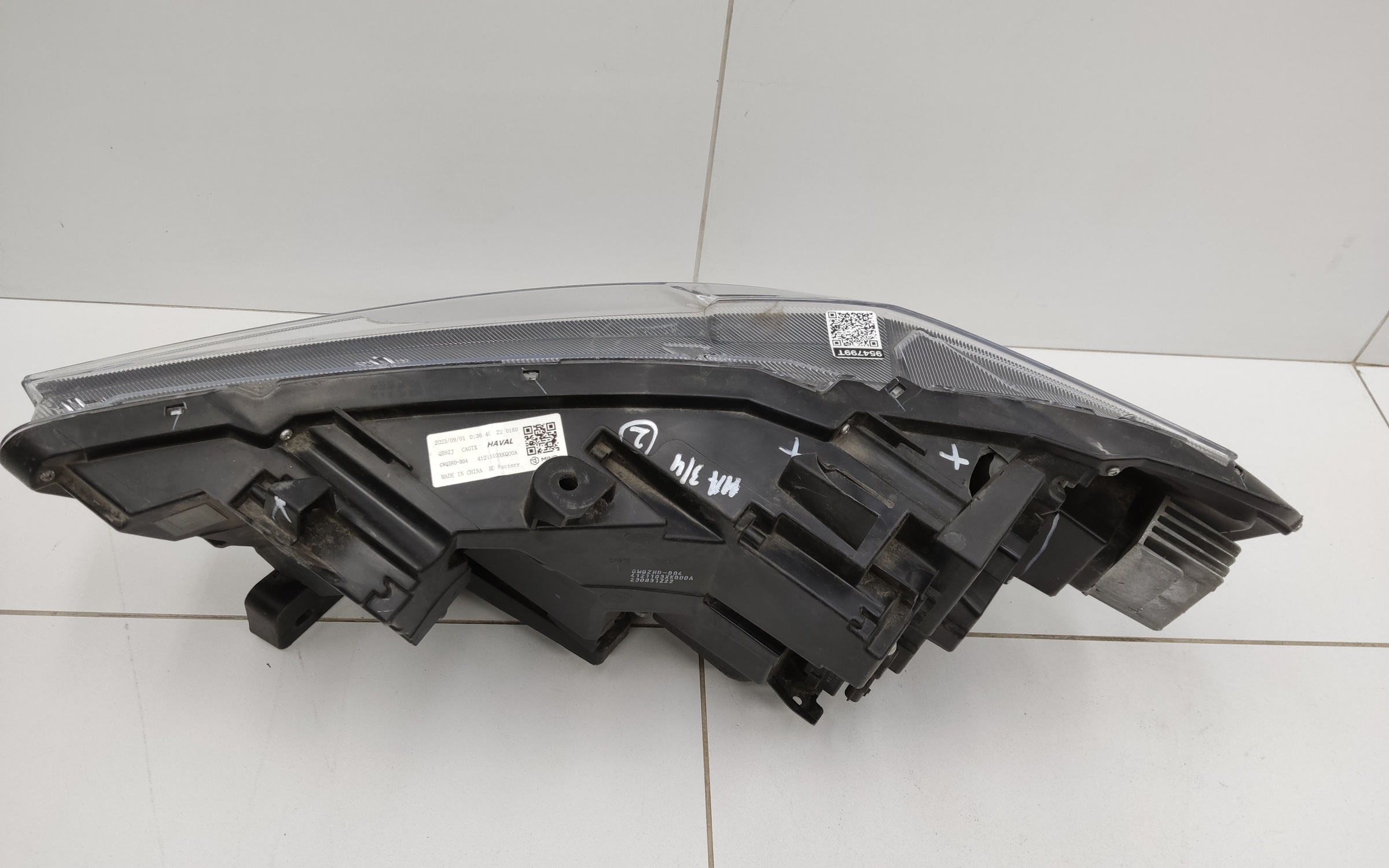 Фара передняя правая Haval F7 LED