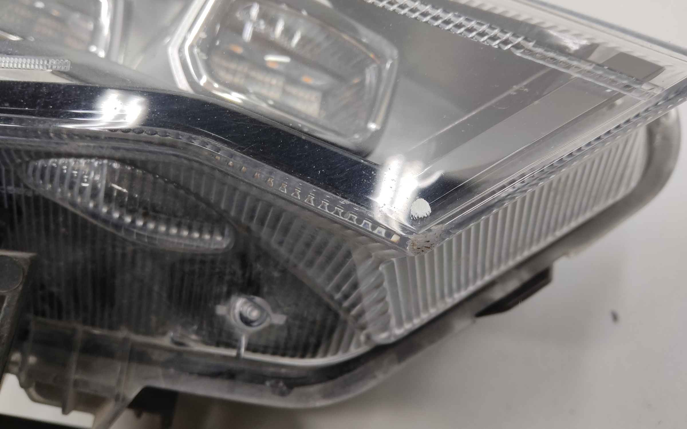 Фара передняя правая Haval F7 LED