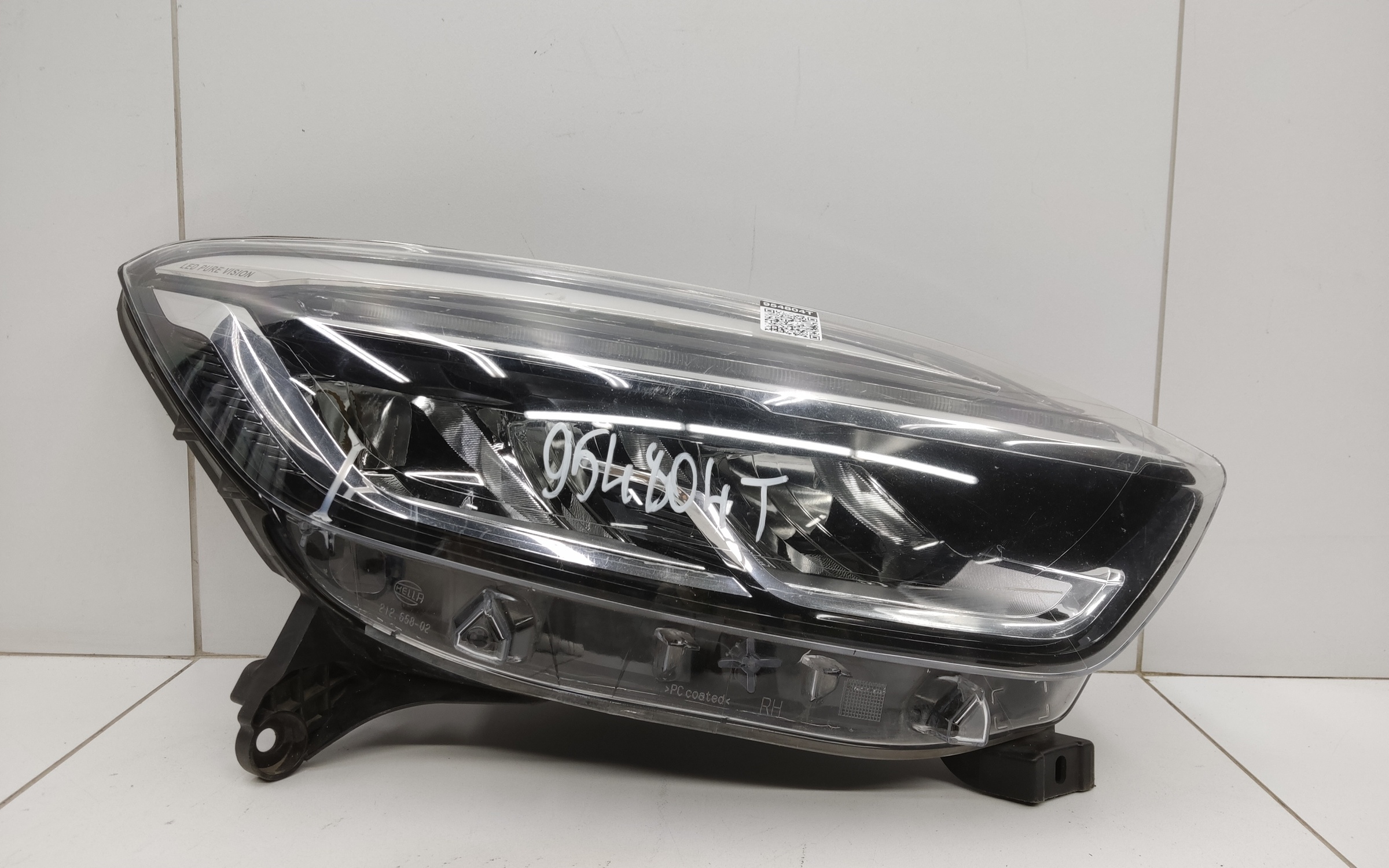 Фара передняя правая Renault Kaptur LED