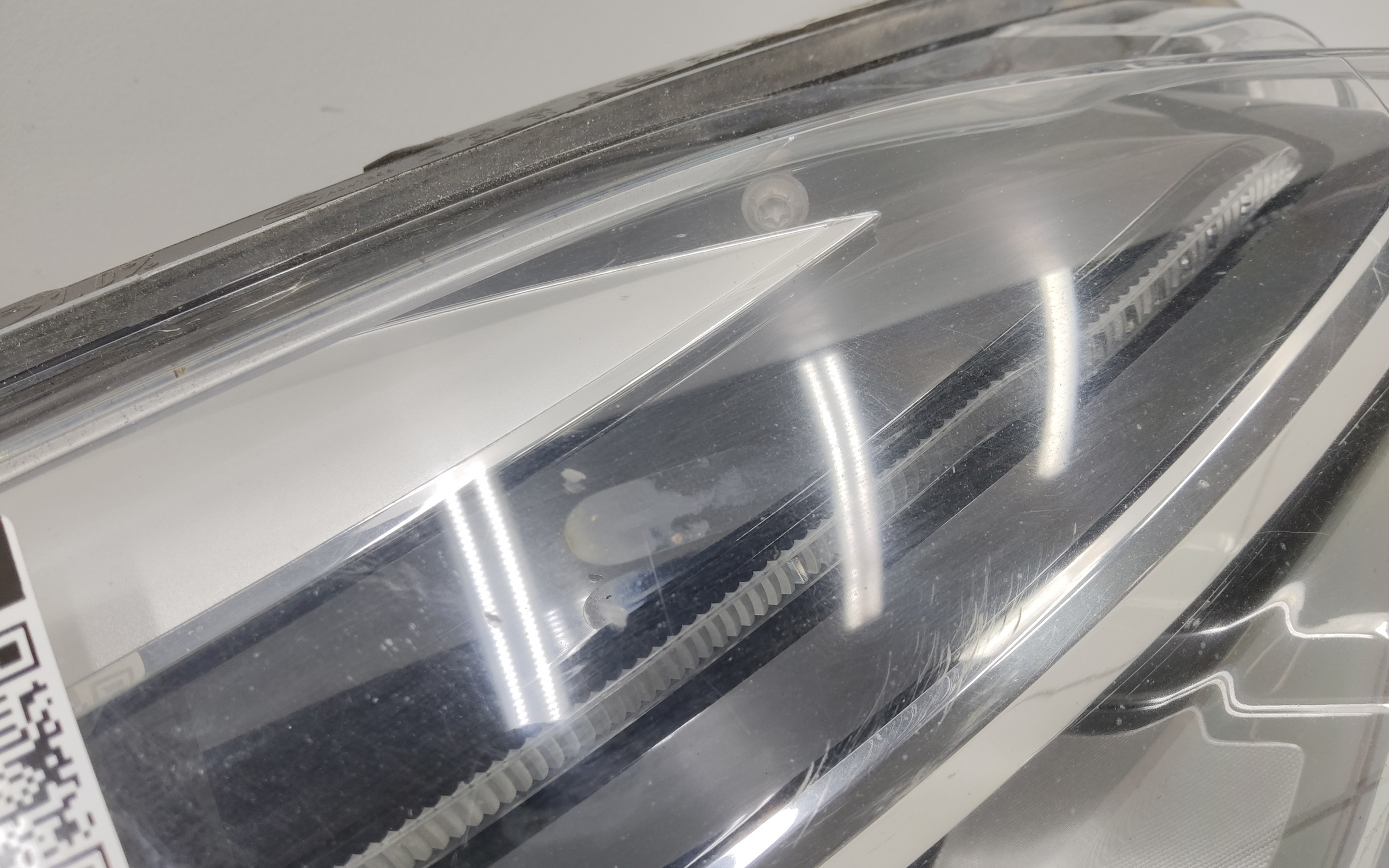 Фара передняя правая Renault Kaptur LED