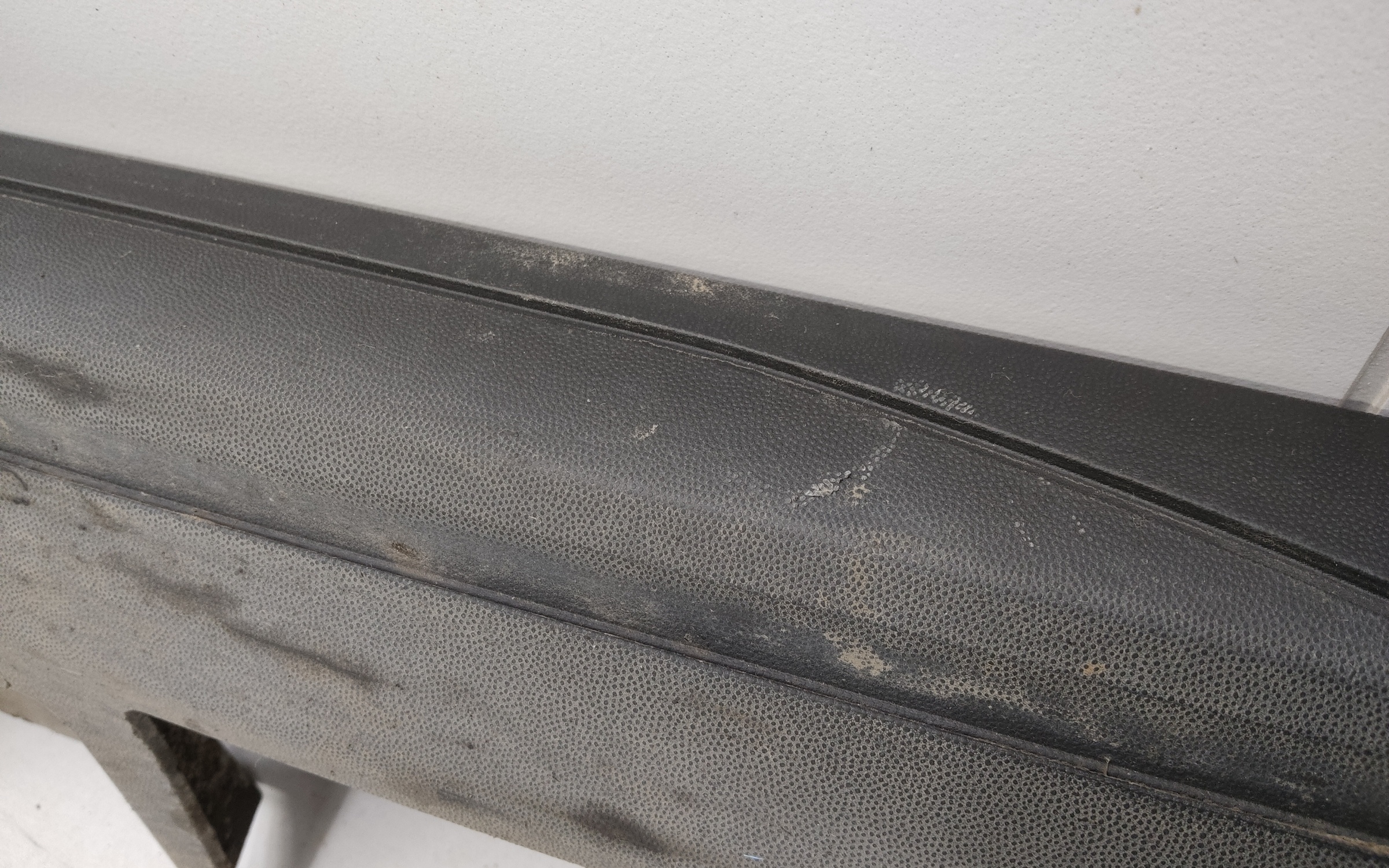 Накладка порога правого Haval Jolion Restail