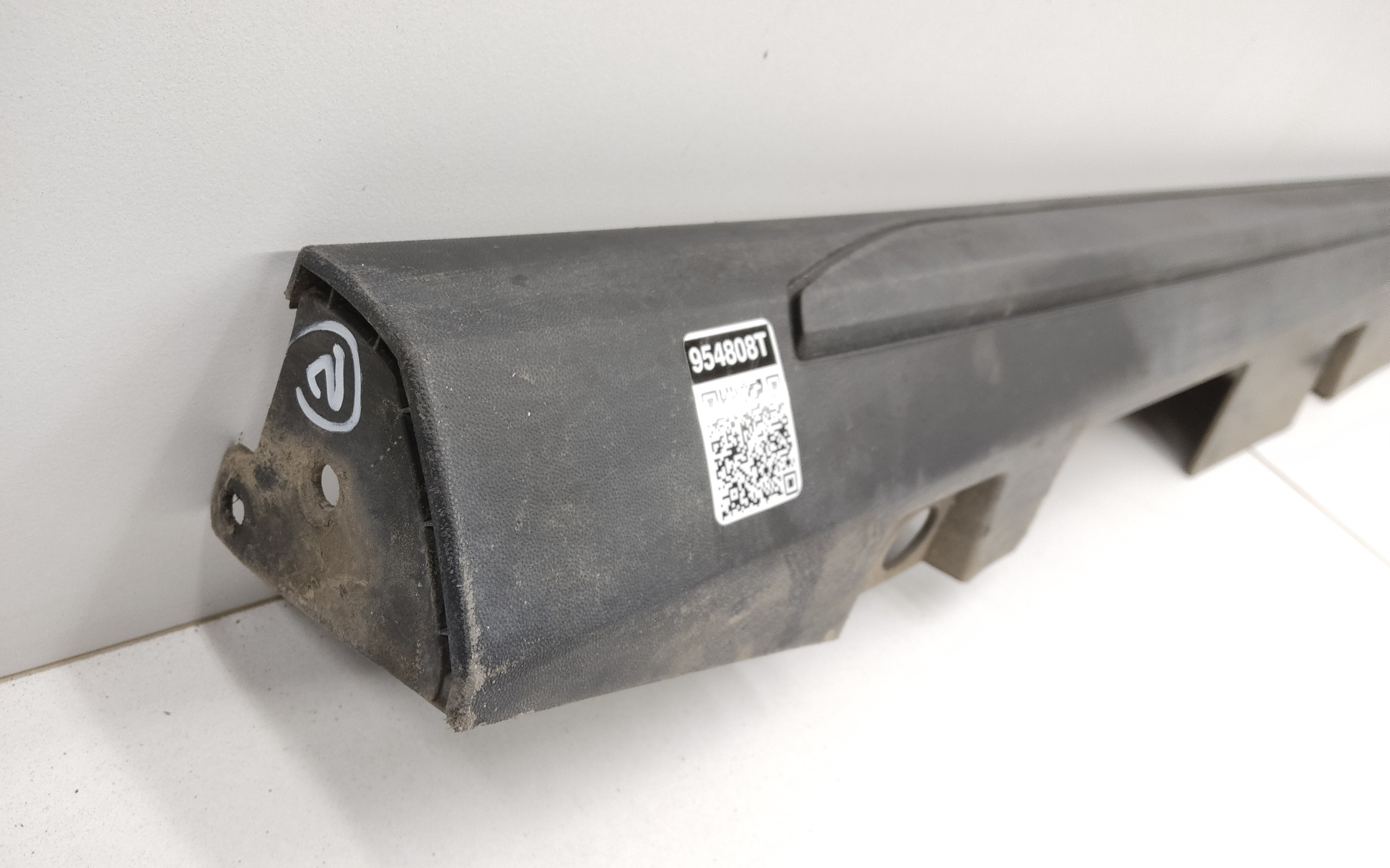 Накладка порога правого Haval Jolion Restail