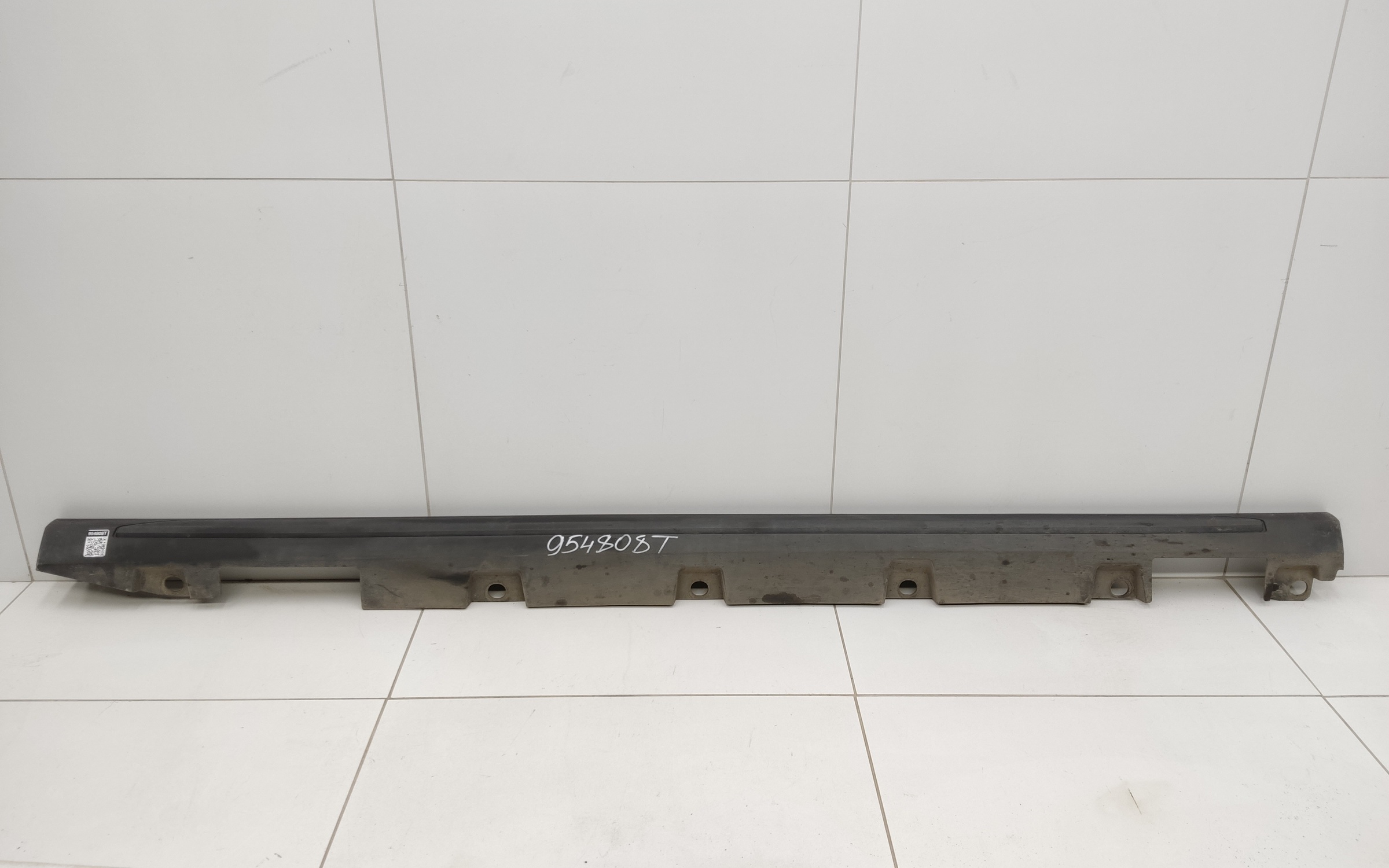 Накладка порога правого Haval Jolion Restail