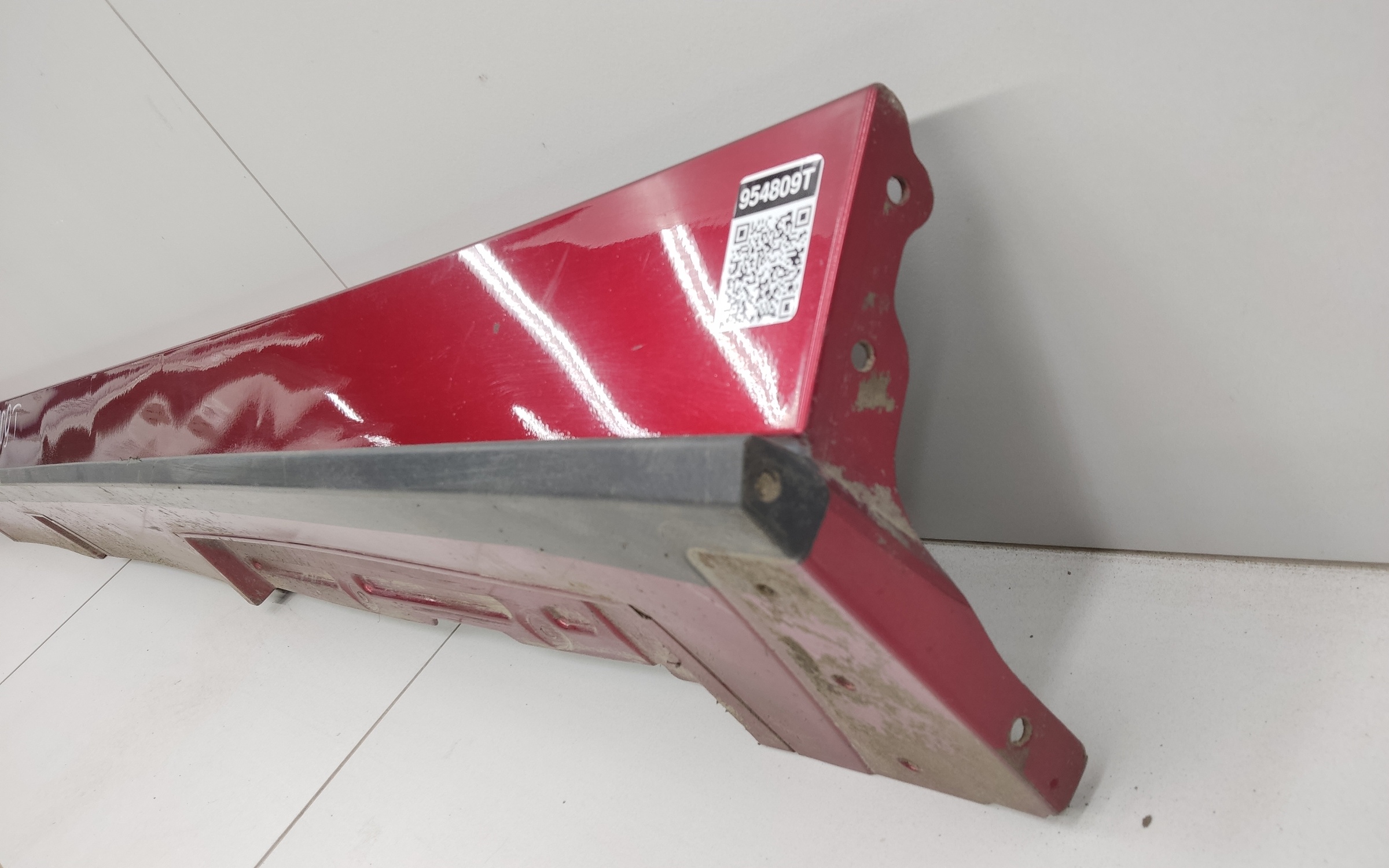 Накладка порога левого Mazda 3 BP Hatchback