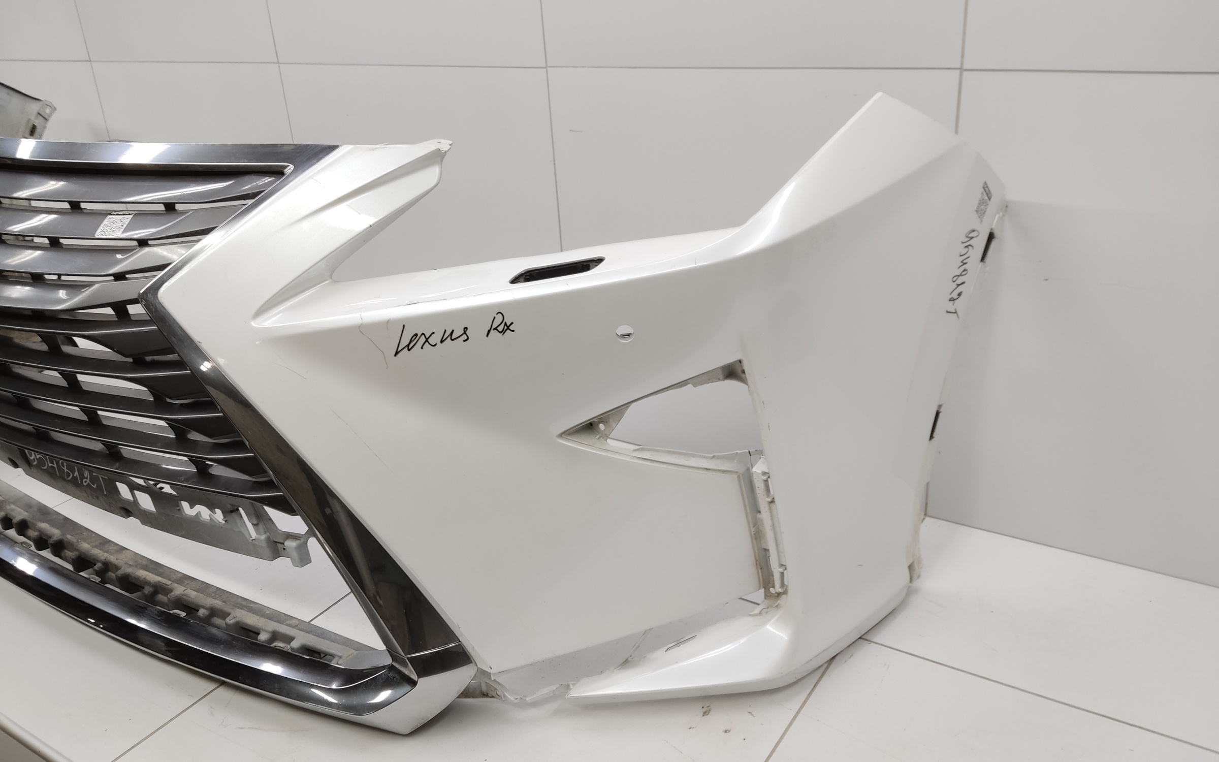 Бампер передний Lexus RX 4 F-Sport