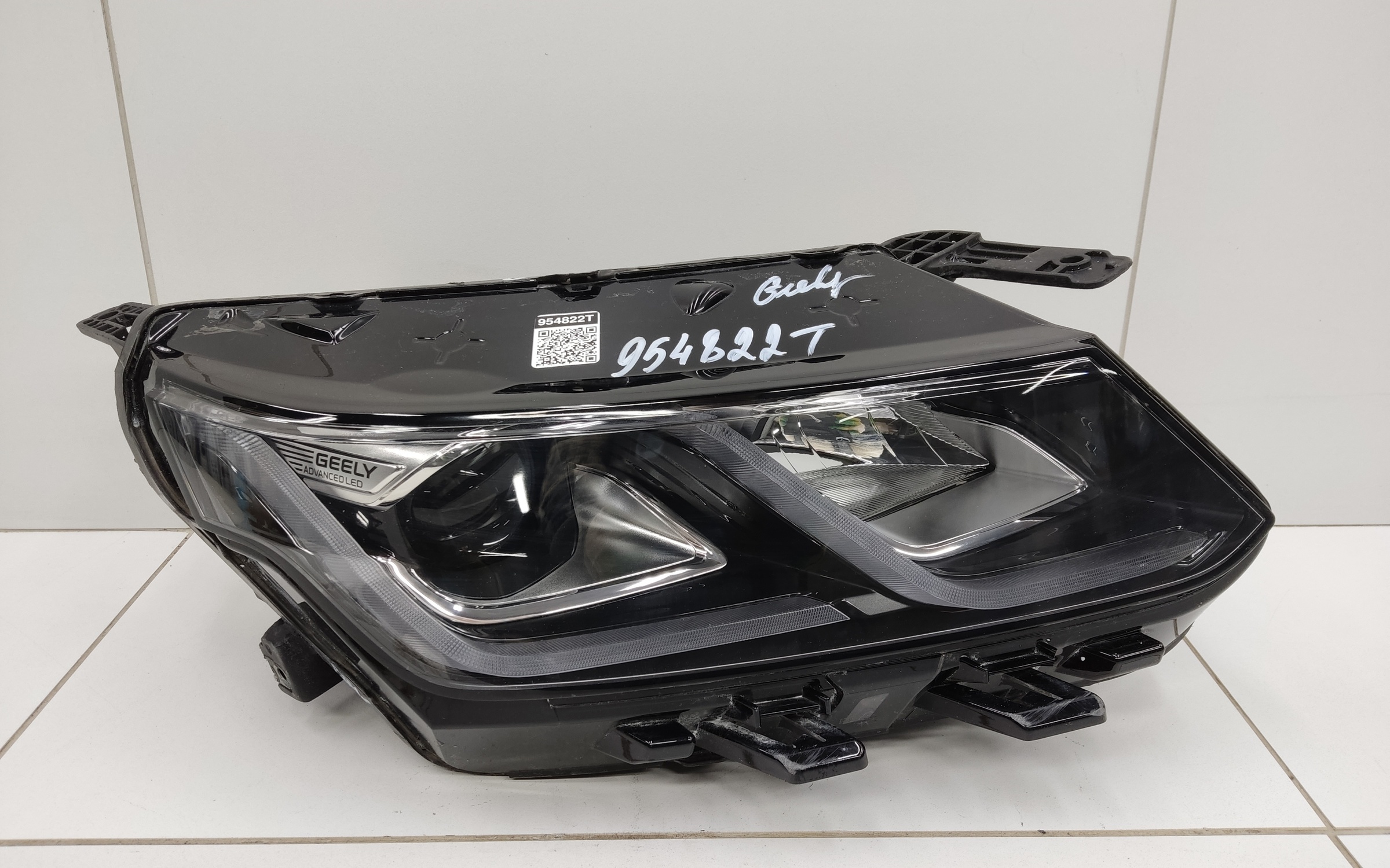 Фара передняя правая Geely Coolray галоген линза