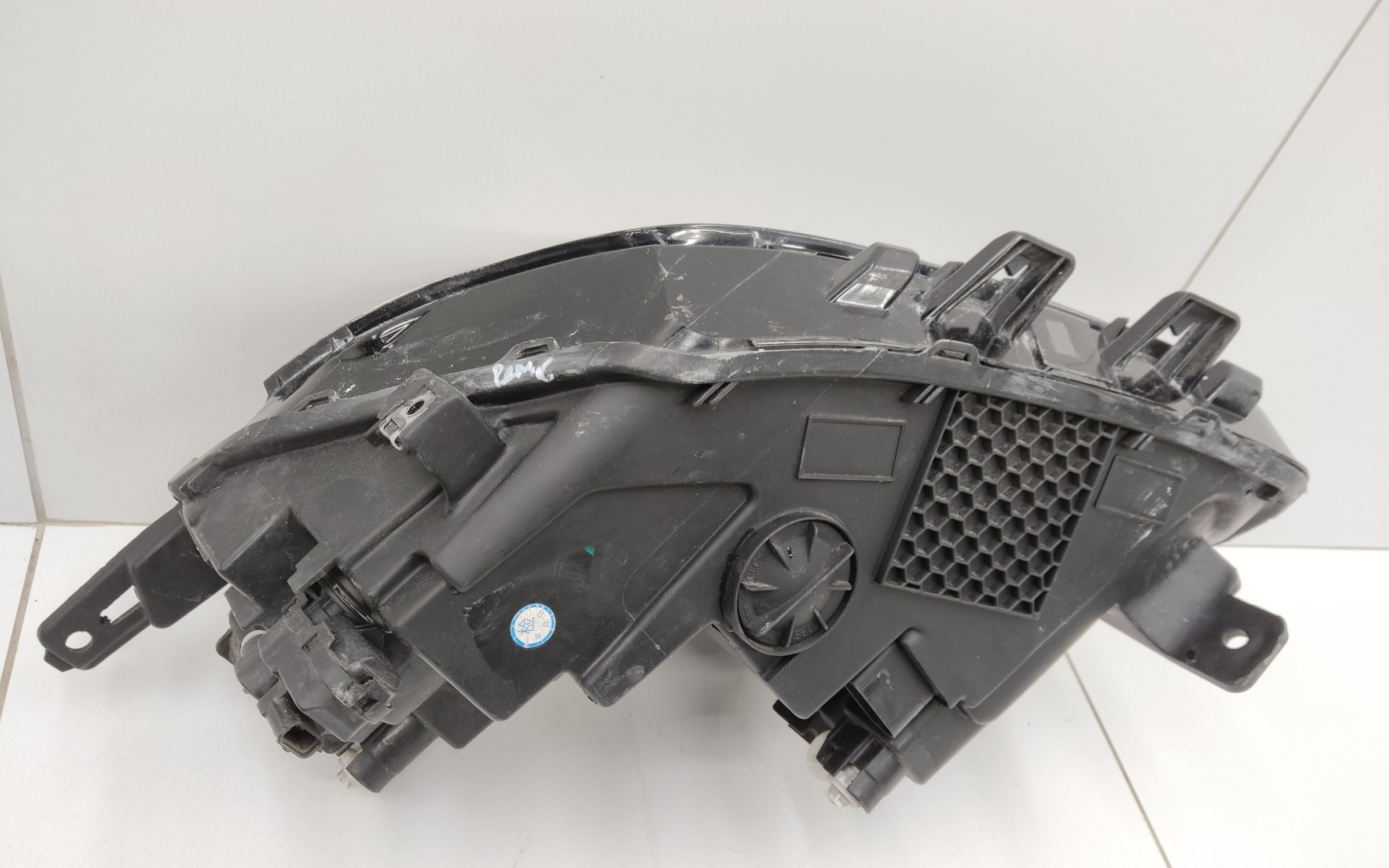 Фара передняя правая Geely Coolray галоген линза