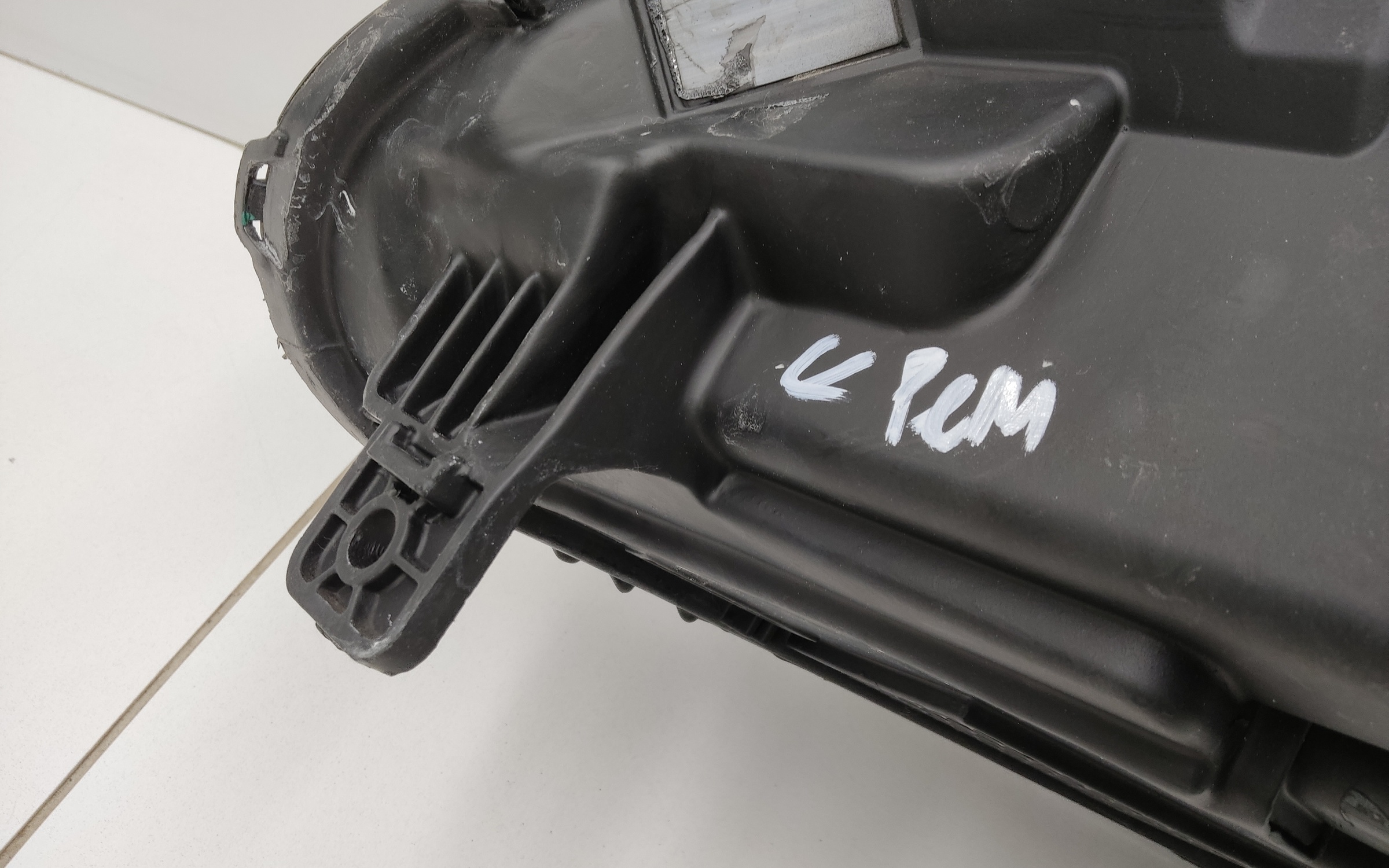 Фара передняя правая Geely Coolray галоген линза