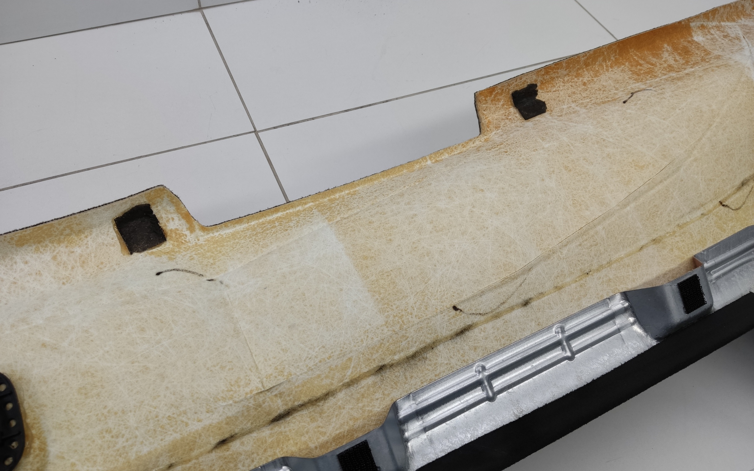 Обшивка крыши "потолок" Geely Monjaro черная