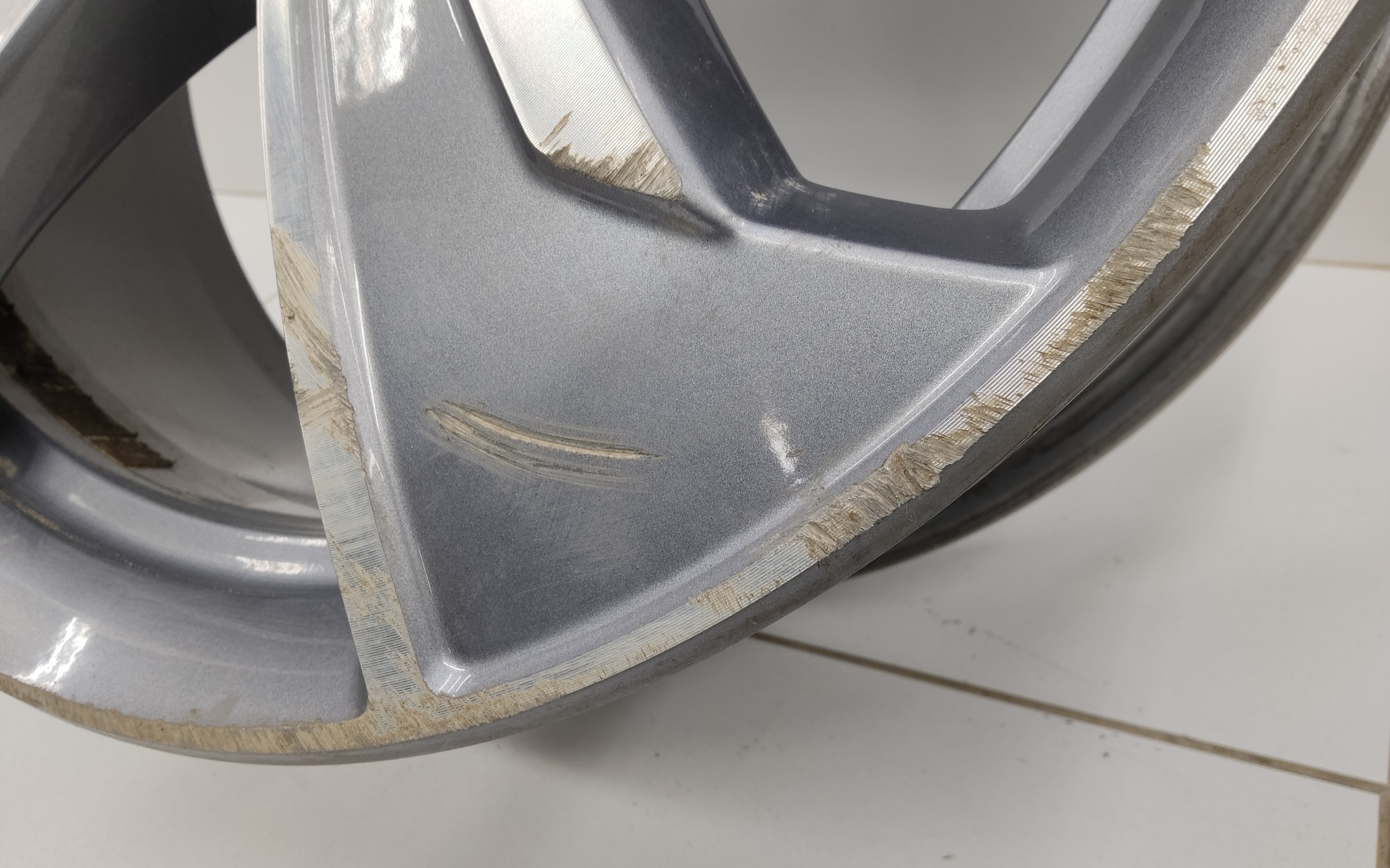 Диск колеса литой Geely Okavango Restail R19