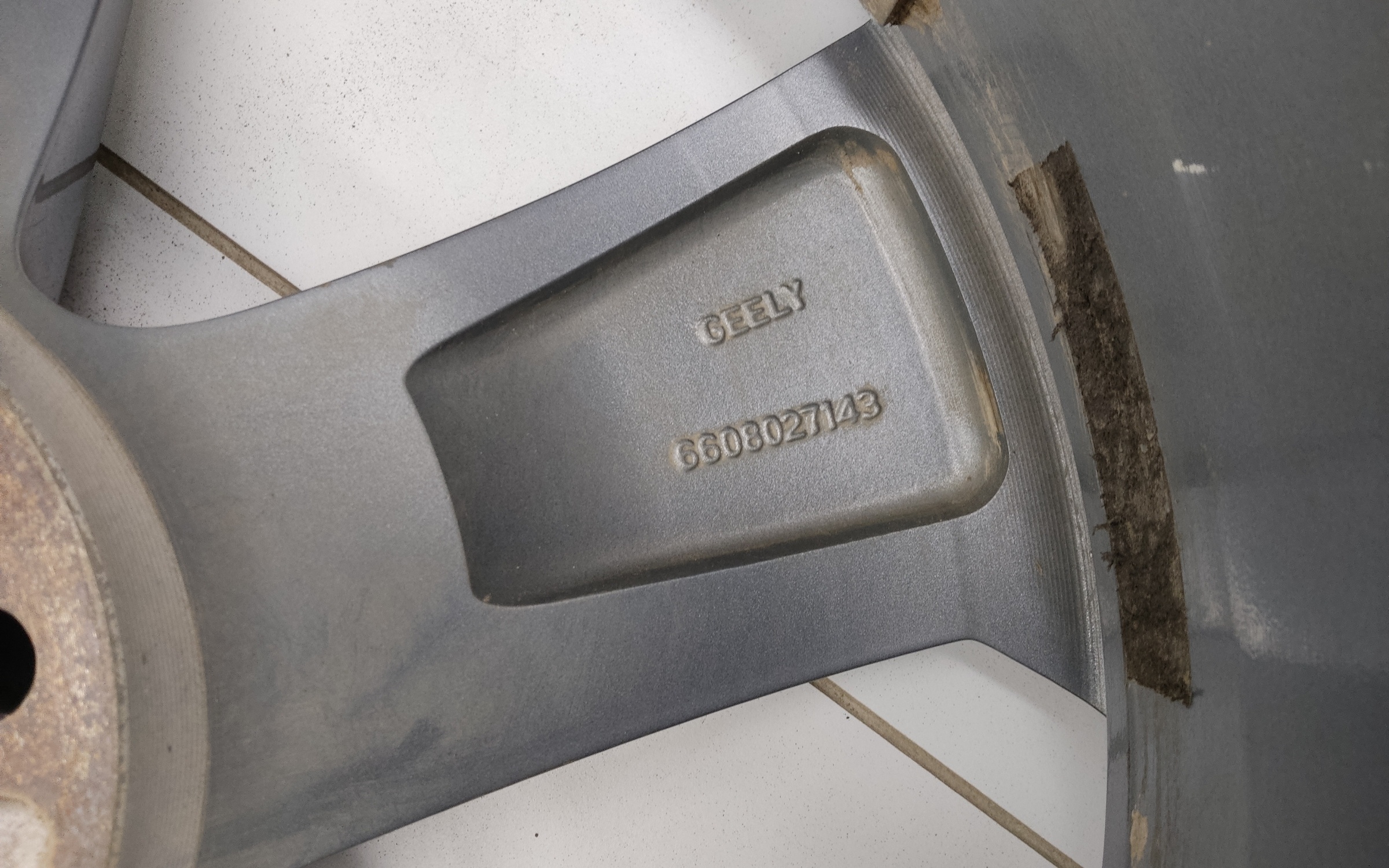 Диск колеса литой Geely Okavango Restail R19