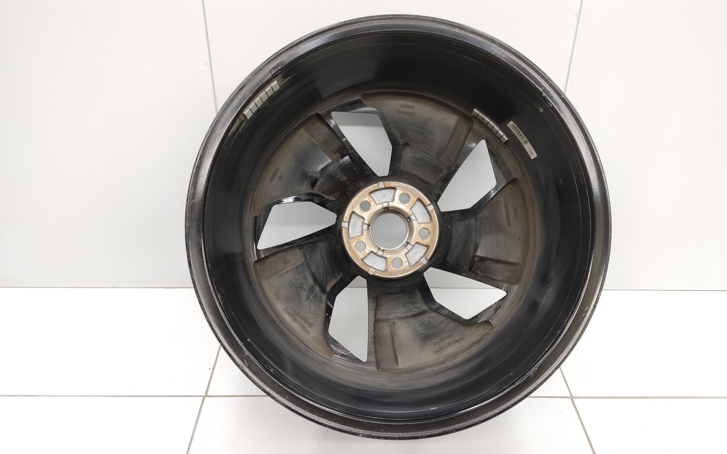 Диск колеса литой Geely Atlas 2 R20