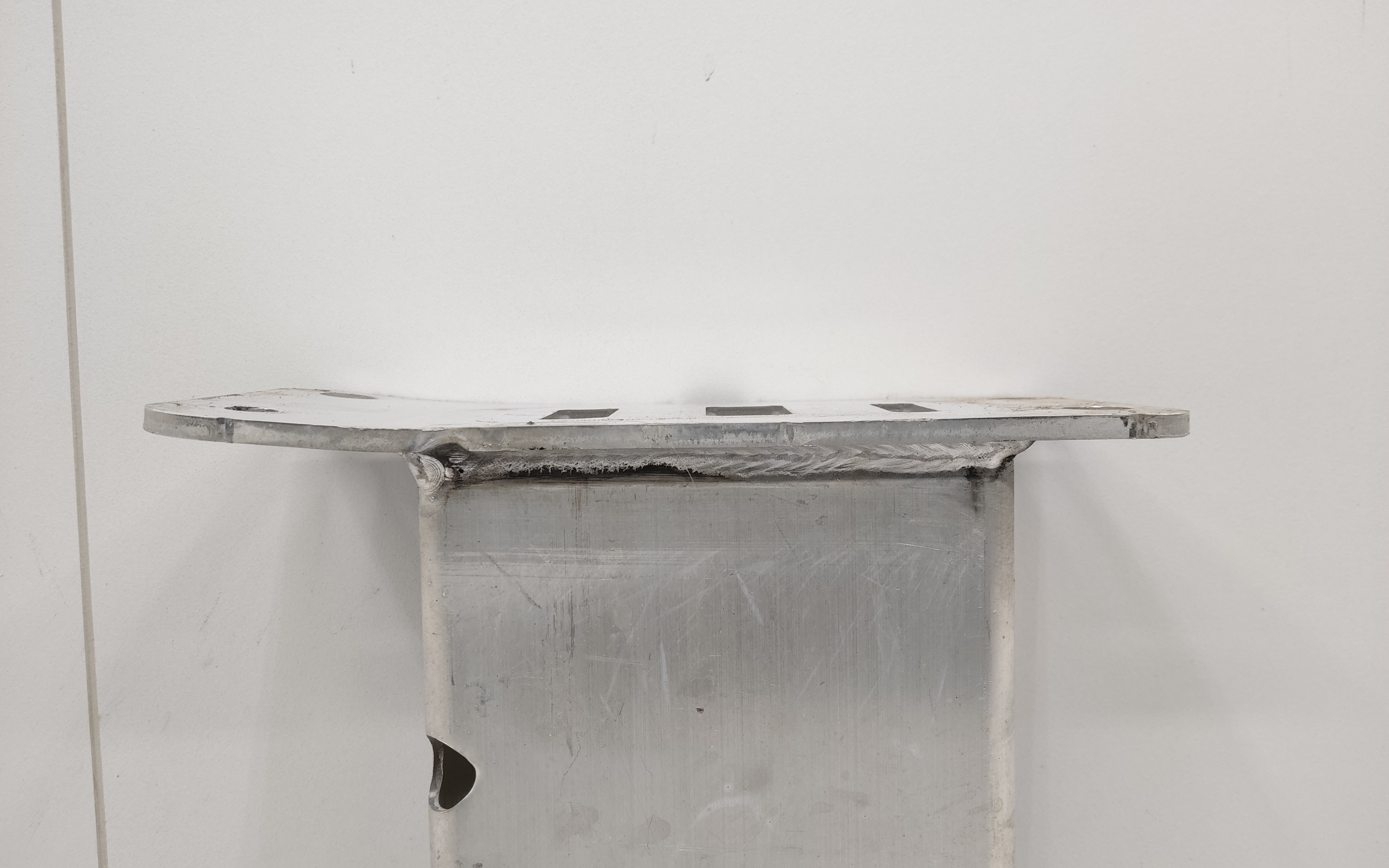 Усилитель переднего бампера Omoda C5