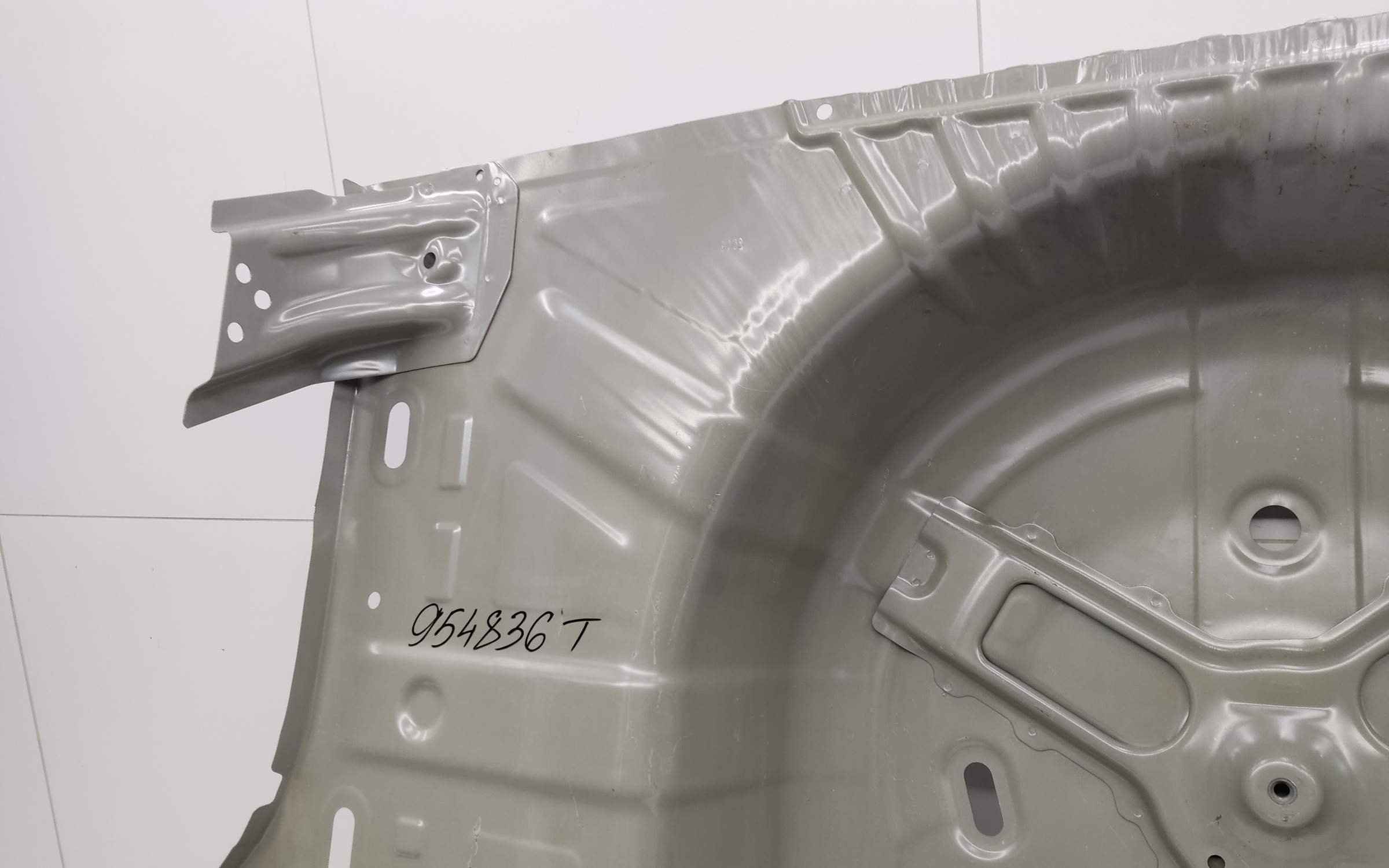 Пол багажника "корыто" Lada Vesta Sedan Restail