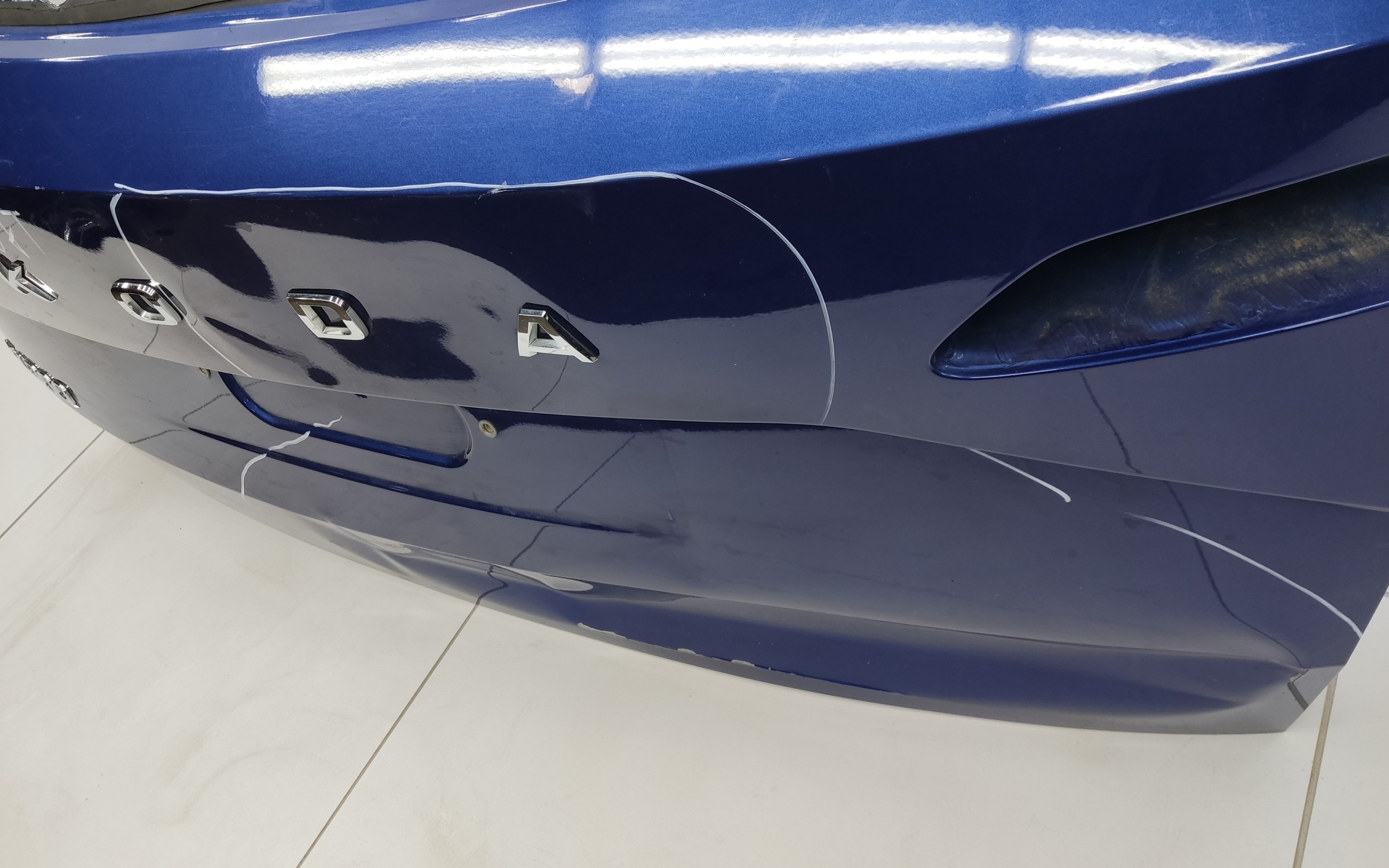 Крышка багажника Skoda Karoq