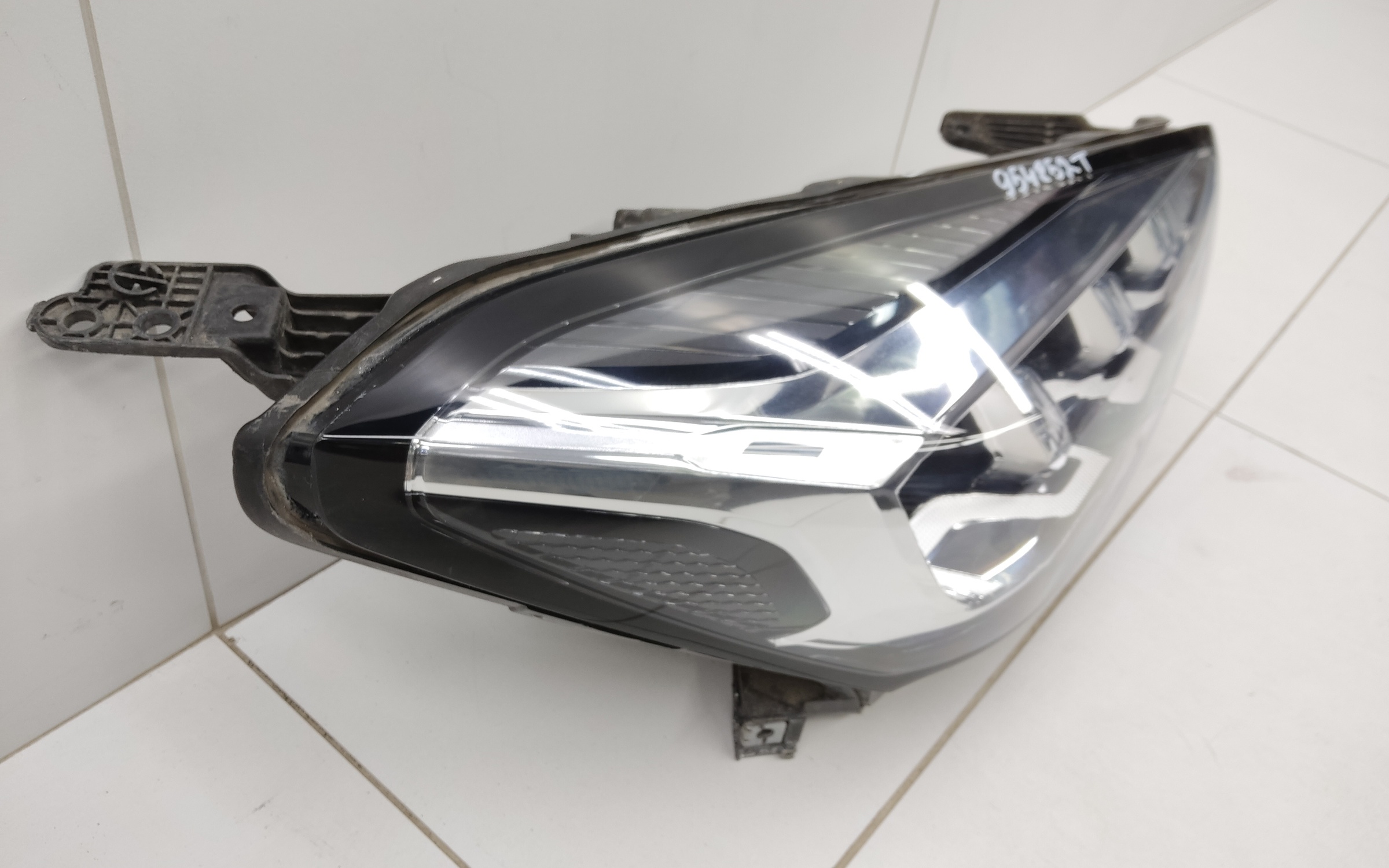 Фара передняя правая Chery Tiggo 7 Pro LED