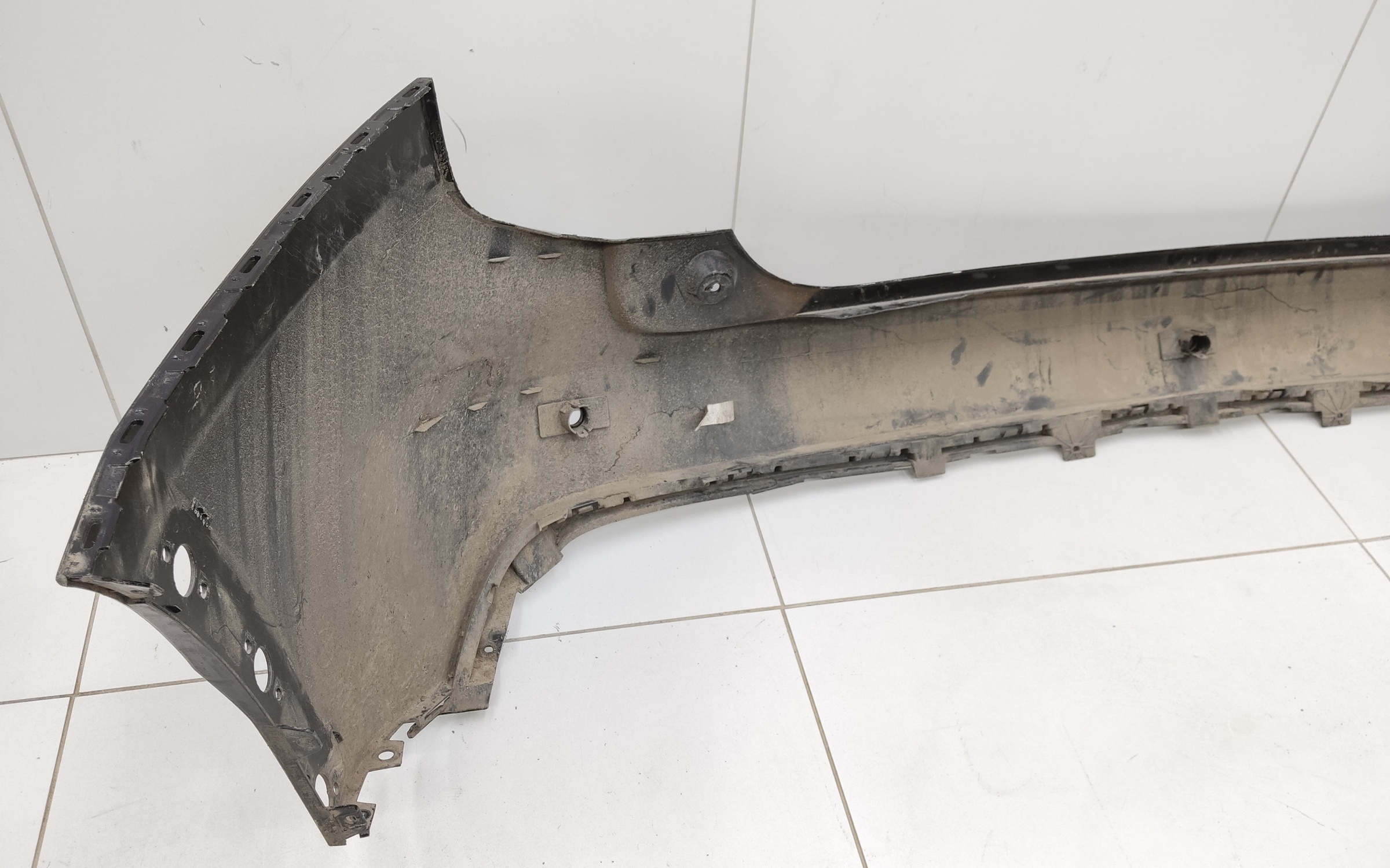 Бампер задний верхняя часть Haval Jolion Restail с отверстиями под накладки