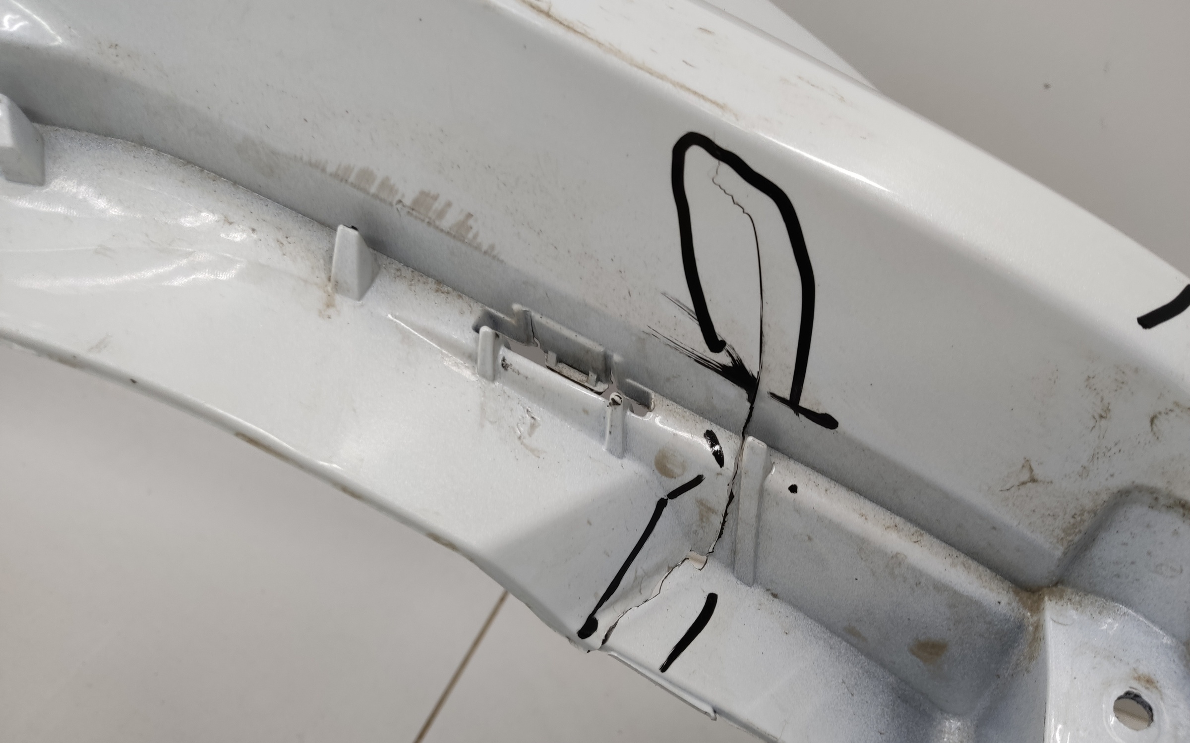 Бампер передний Geely Monjaro