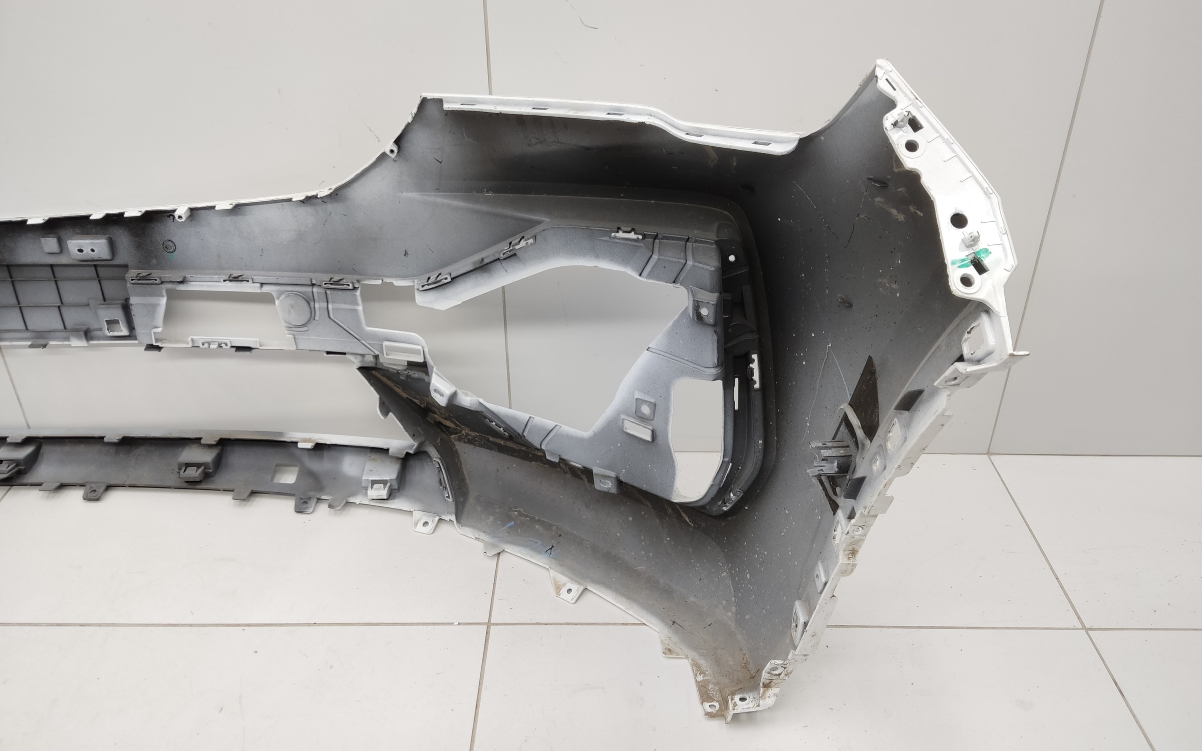 Бампер передний Geely Monjaro