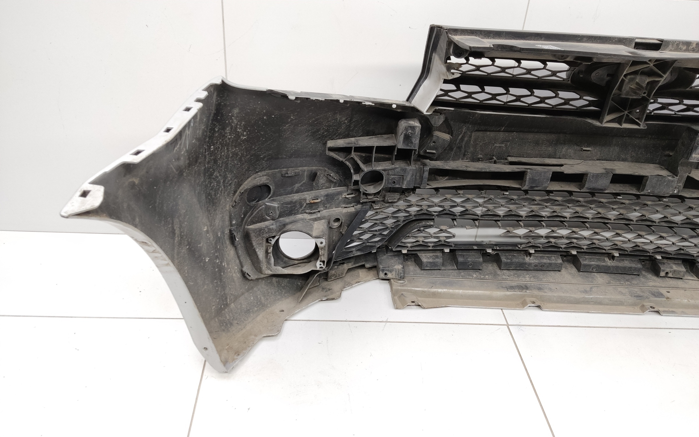 Бампер передний Lada Largus 1 Restail